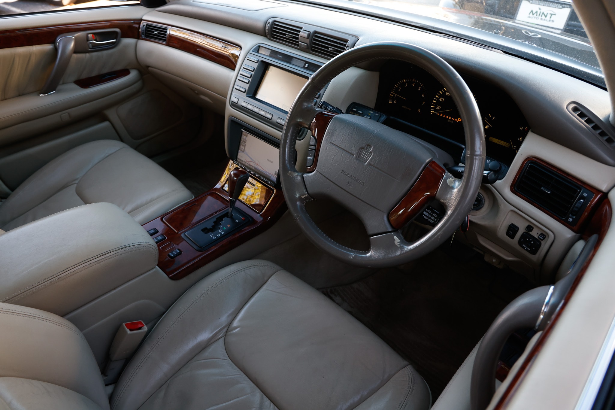2000 Toyota Majesta JDM car for sale — photo 5 of 25