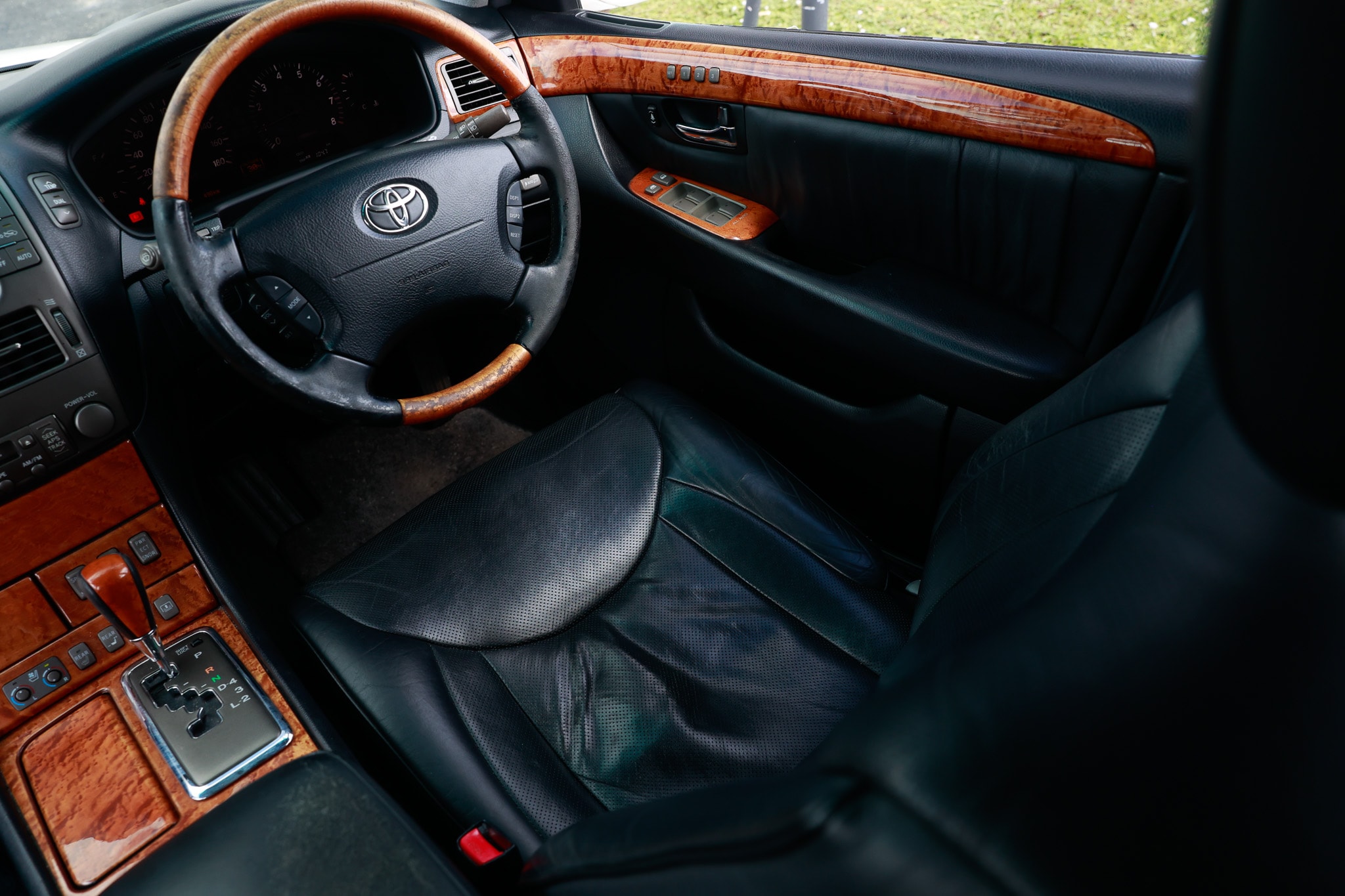 2000 Toyota Celsior JDM car for sale — photo 25 of 25