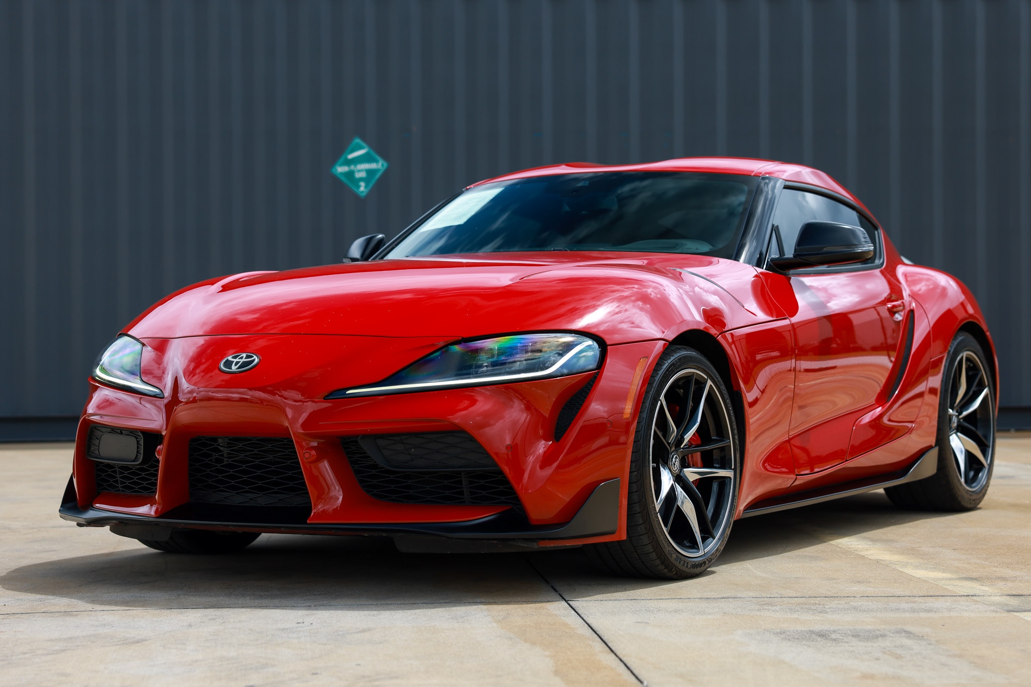 View vehicle photo 4