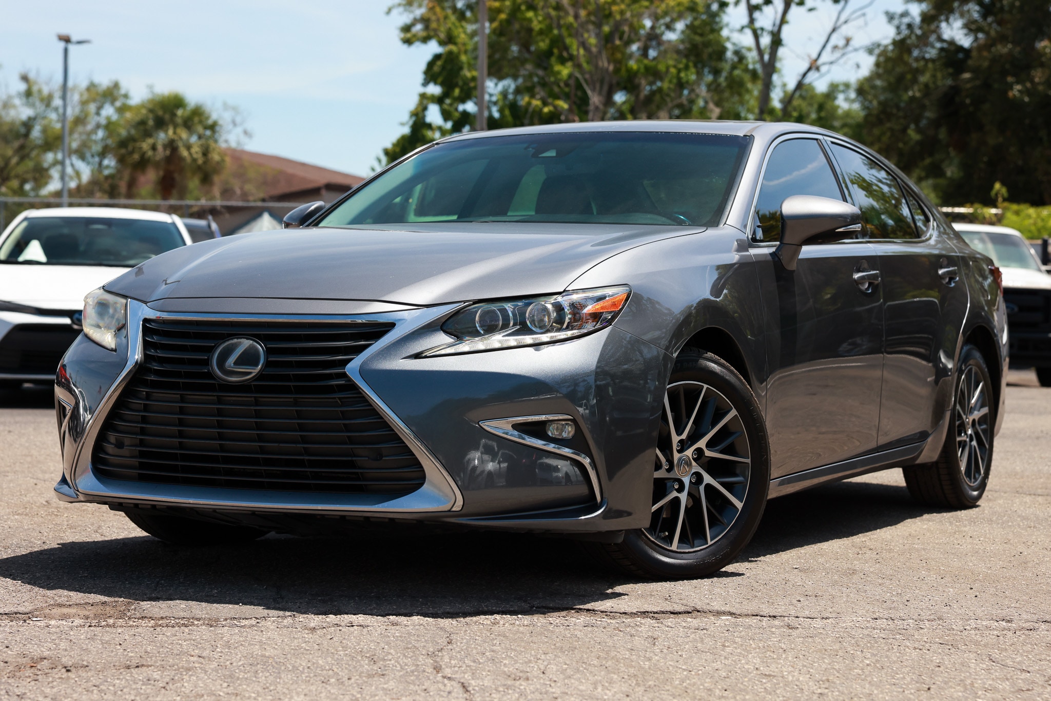 2016 Lexus ES 350 350's photo