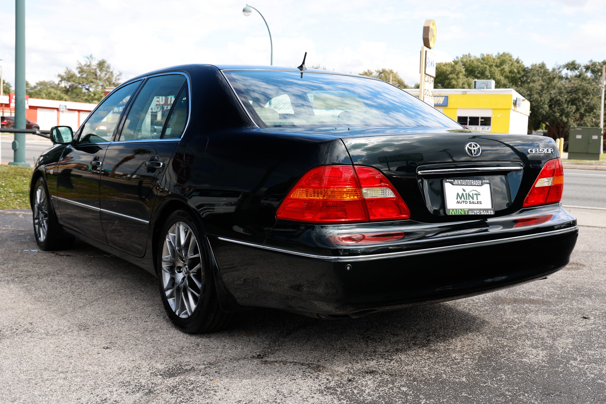 2000 Toyota Celsior JDM car for sale — photo 10 of 25