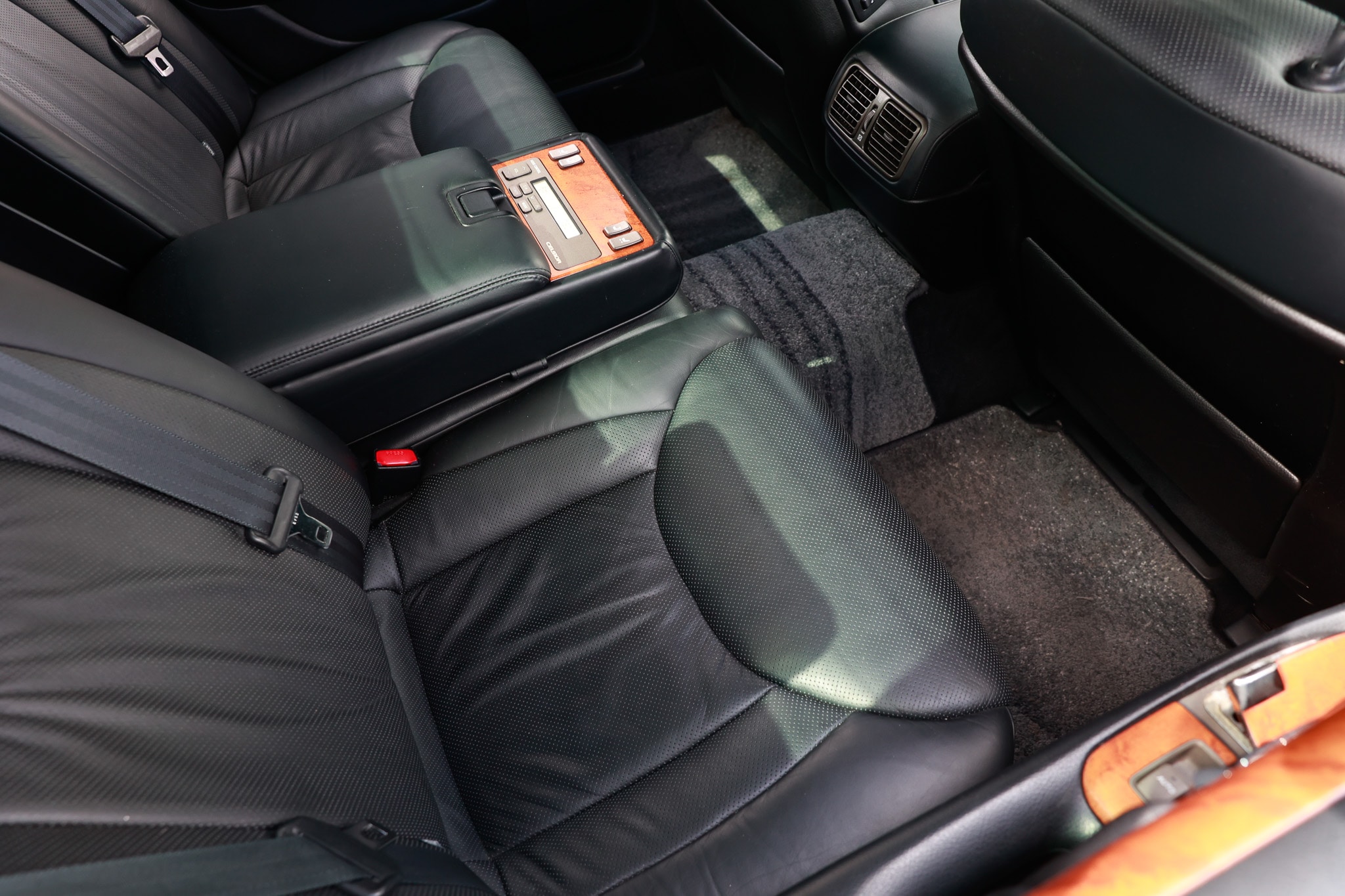 2000 Toyota Celsior JDM car for sale — photo 10 of 25