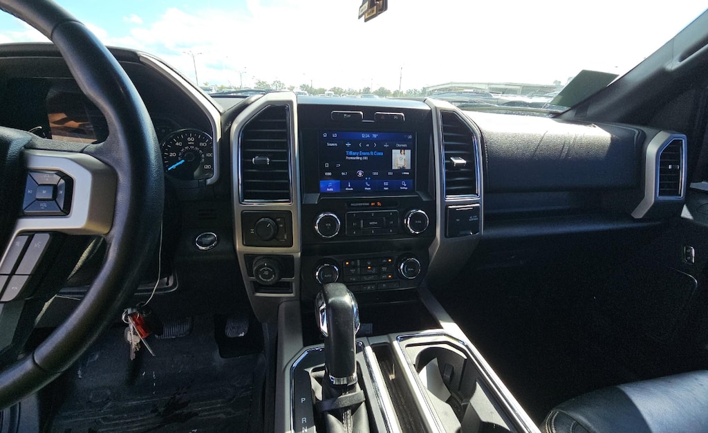 Used 2019 Ford F-150 LARIAT Truck SuperCrew Cab