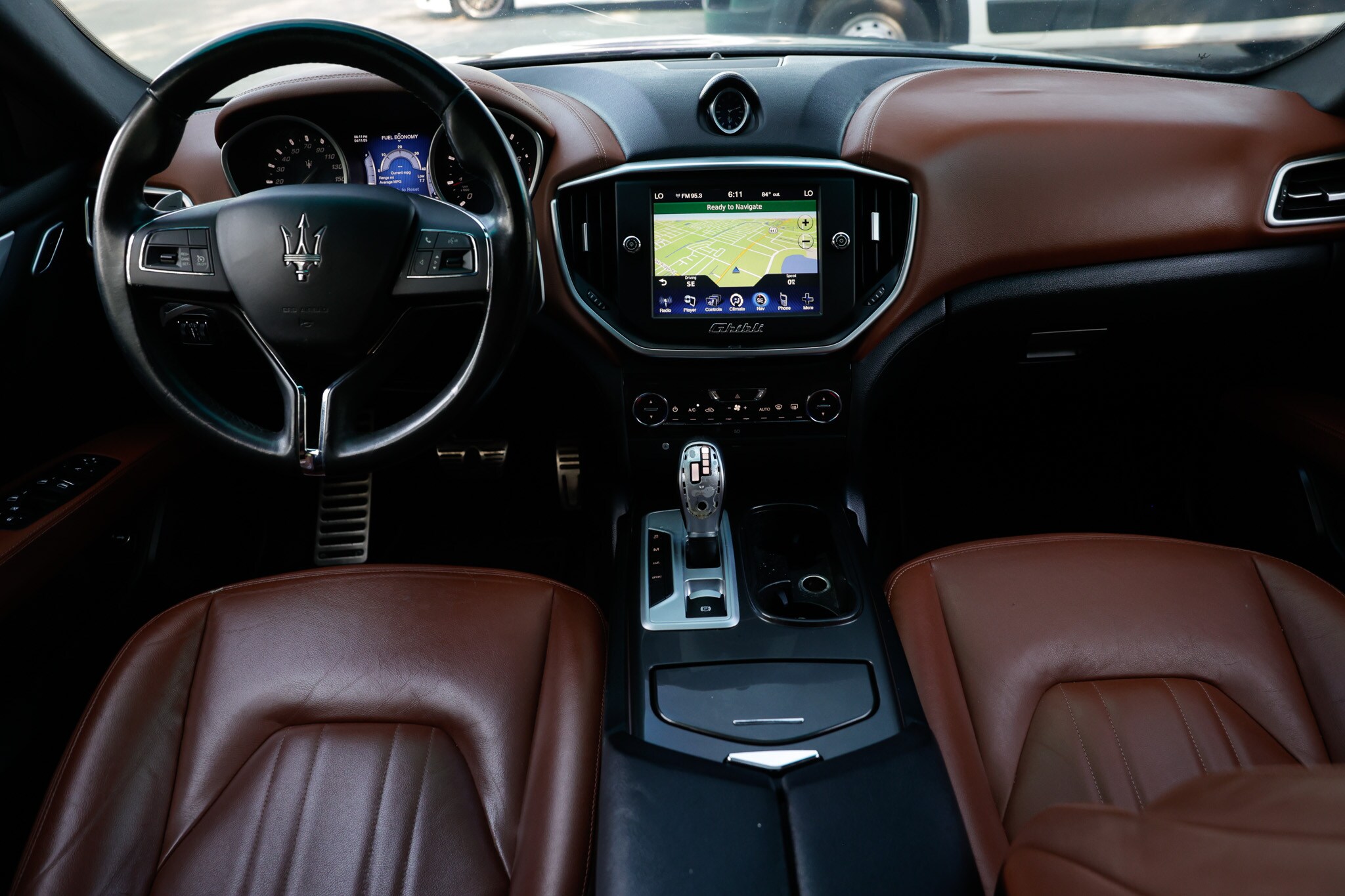 2016 Maserati Ghibli photo 2