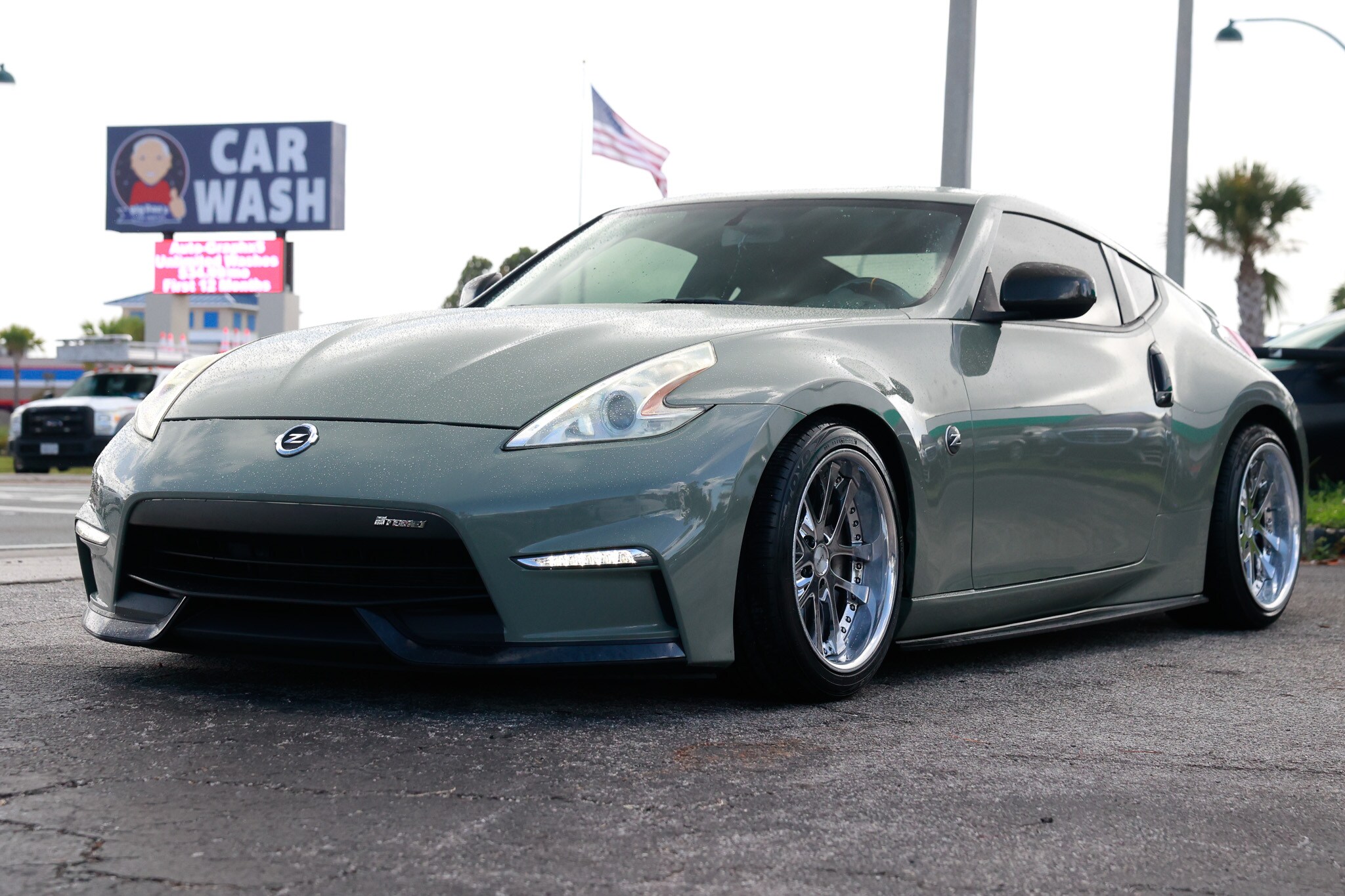 2014 Nissan 370Z Touring photo 3