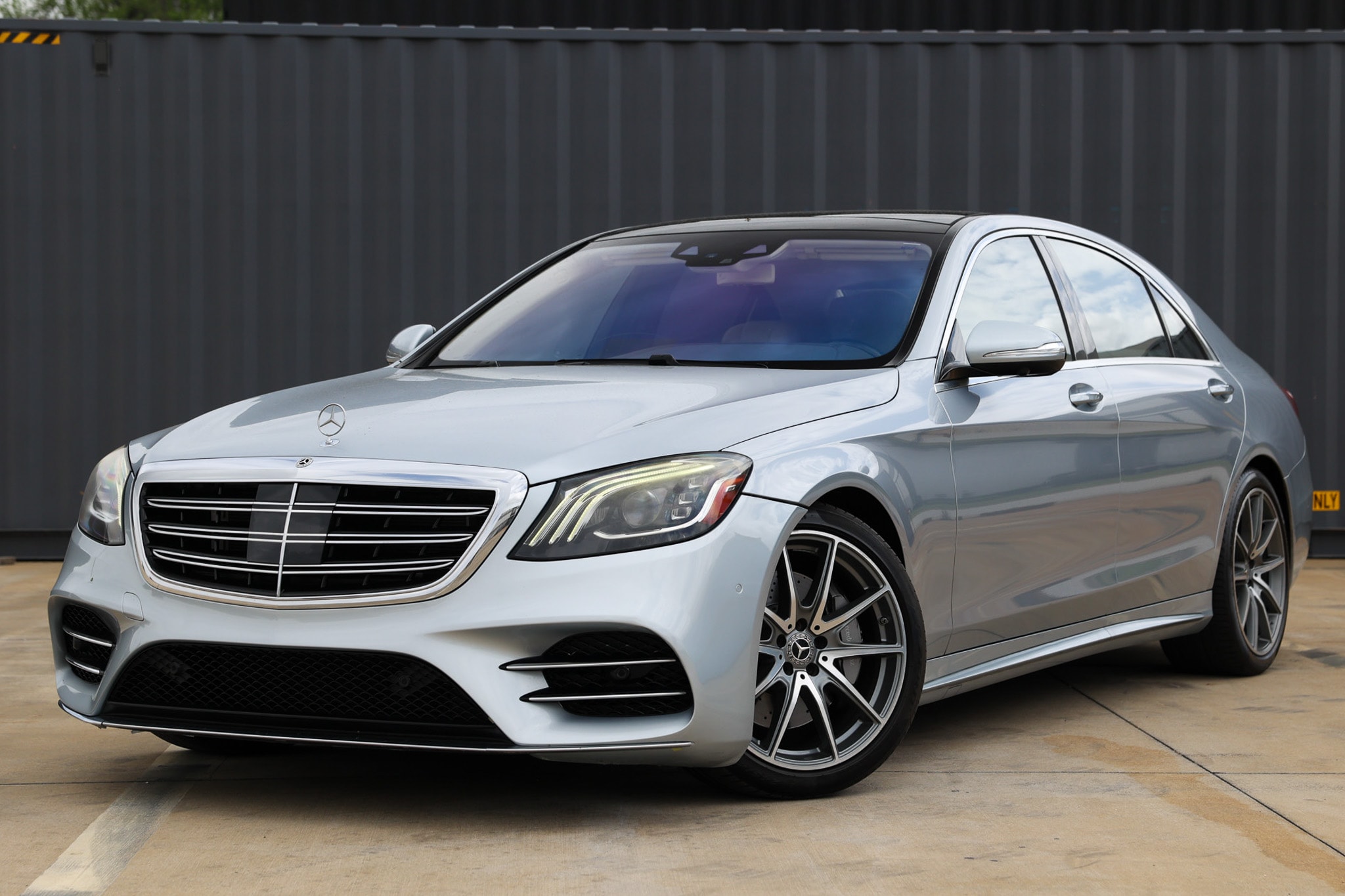 Silver 2019 Mercedes-Benz S-Class S 560 RWD Sedan Rear-Wheel Drive 9-Speed Automatic