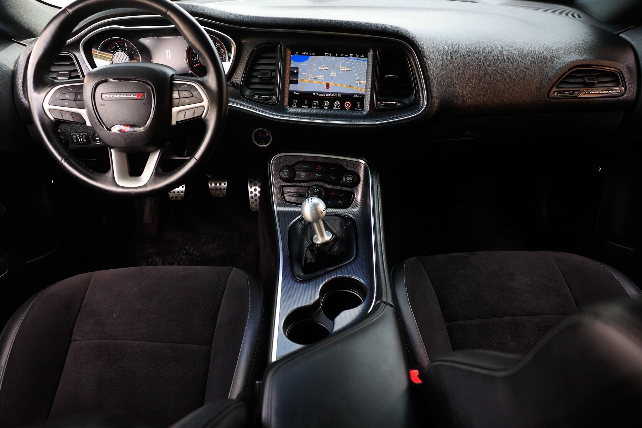 2016 Dodge Challenger R/T Scat Pack photo 2