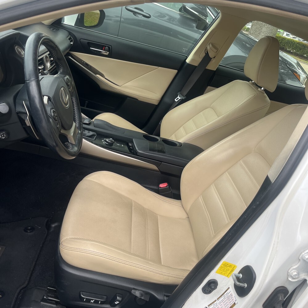 2014 Lexus IS 250 photo 2