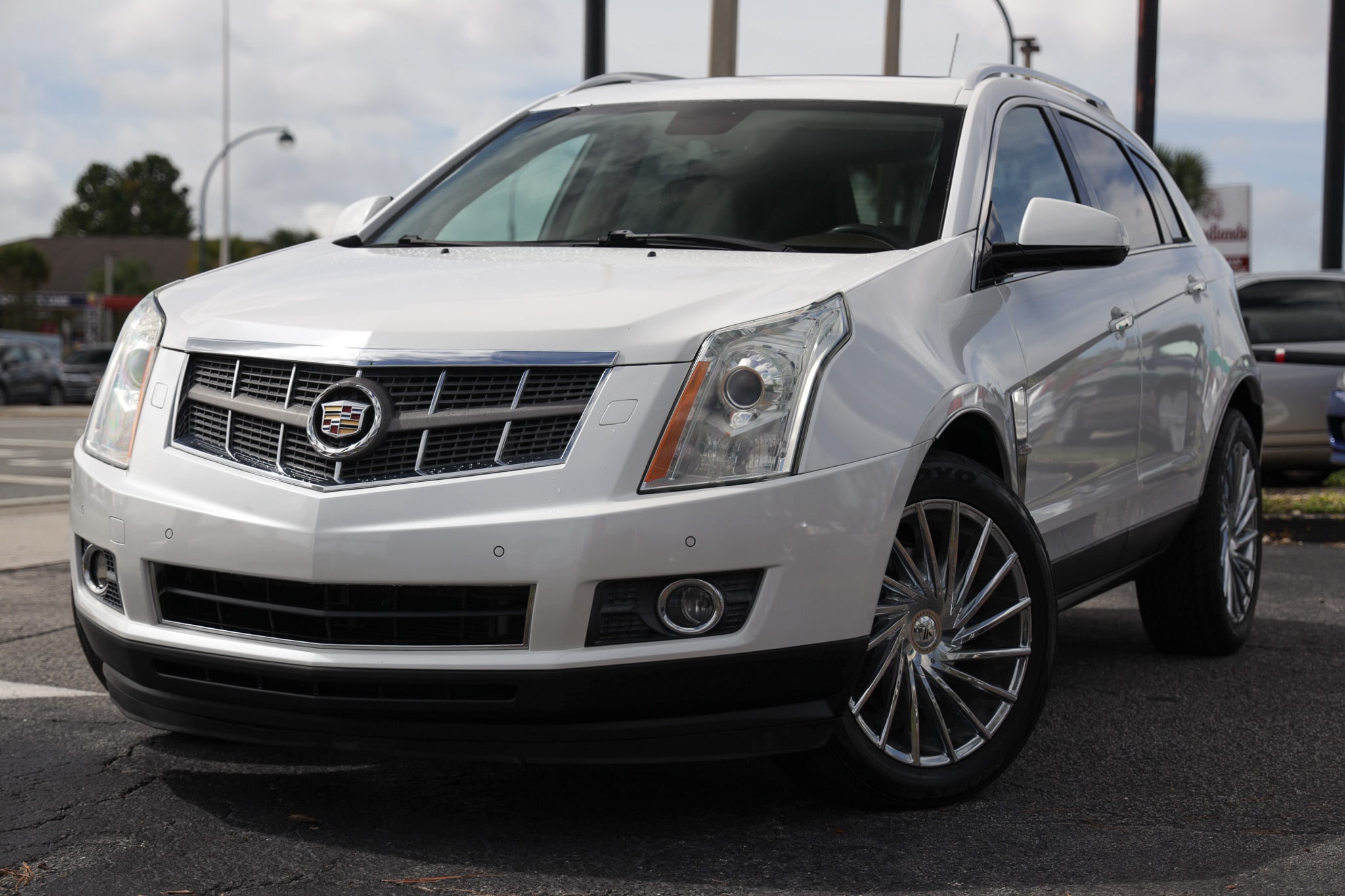 White 2012 Cadillac SRX SUV / Crossover Front-Wheel Drive 6-Speed Automatic