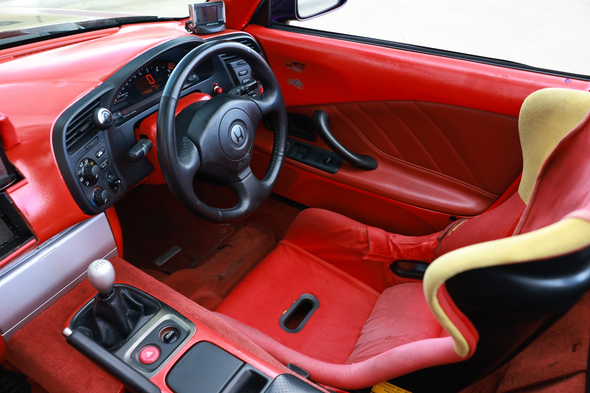 2000 Honda S2000 JDM car for sale — photo 19 of 25