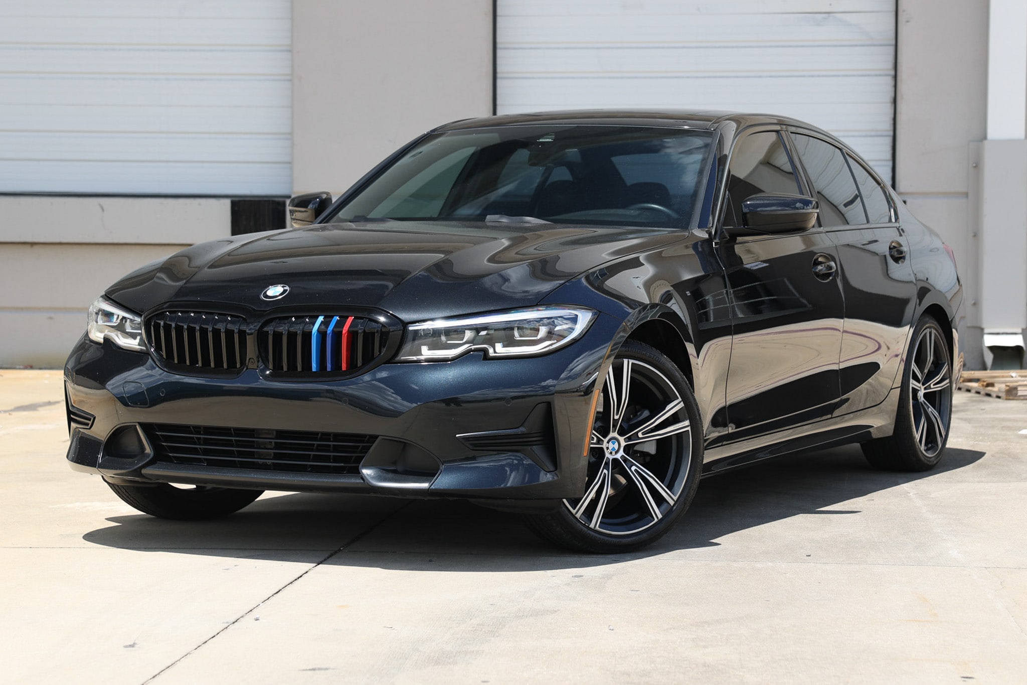 2021 BMW 3 Series 330i Sedan's photo