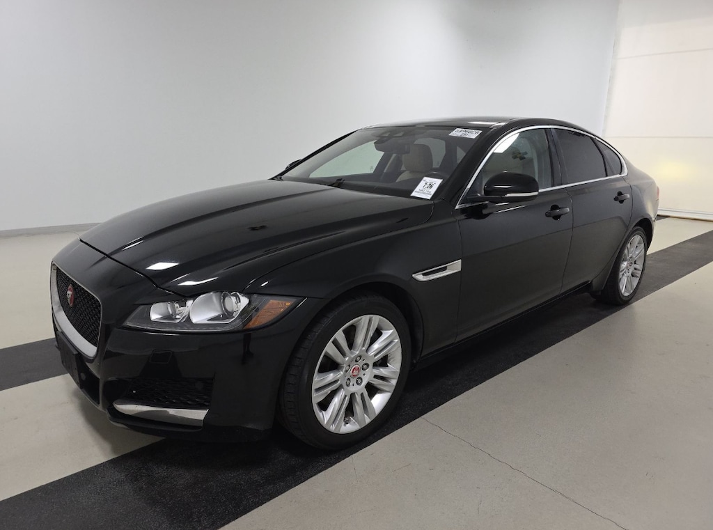 Used 2017 Jaguar XF 35t Sedan