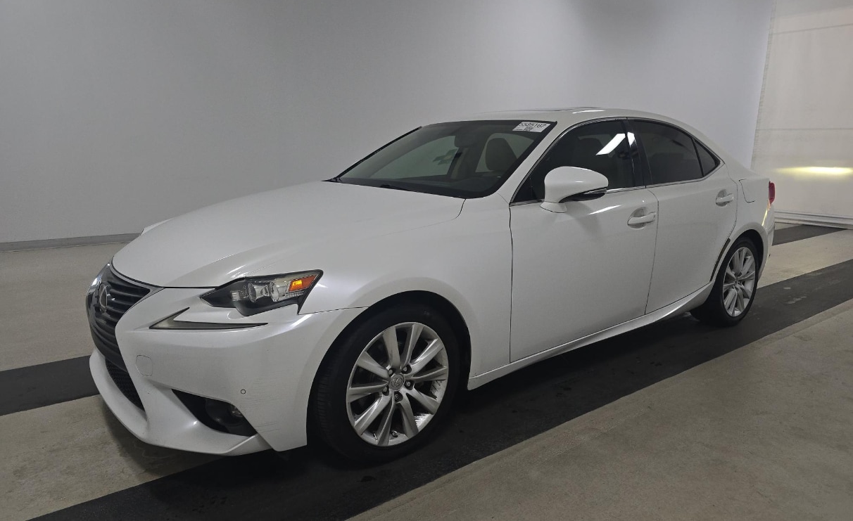 2015 Lexus IS 250's photo