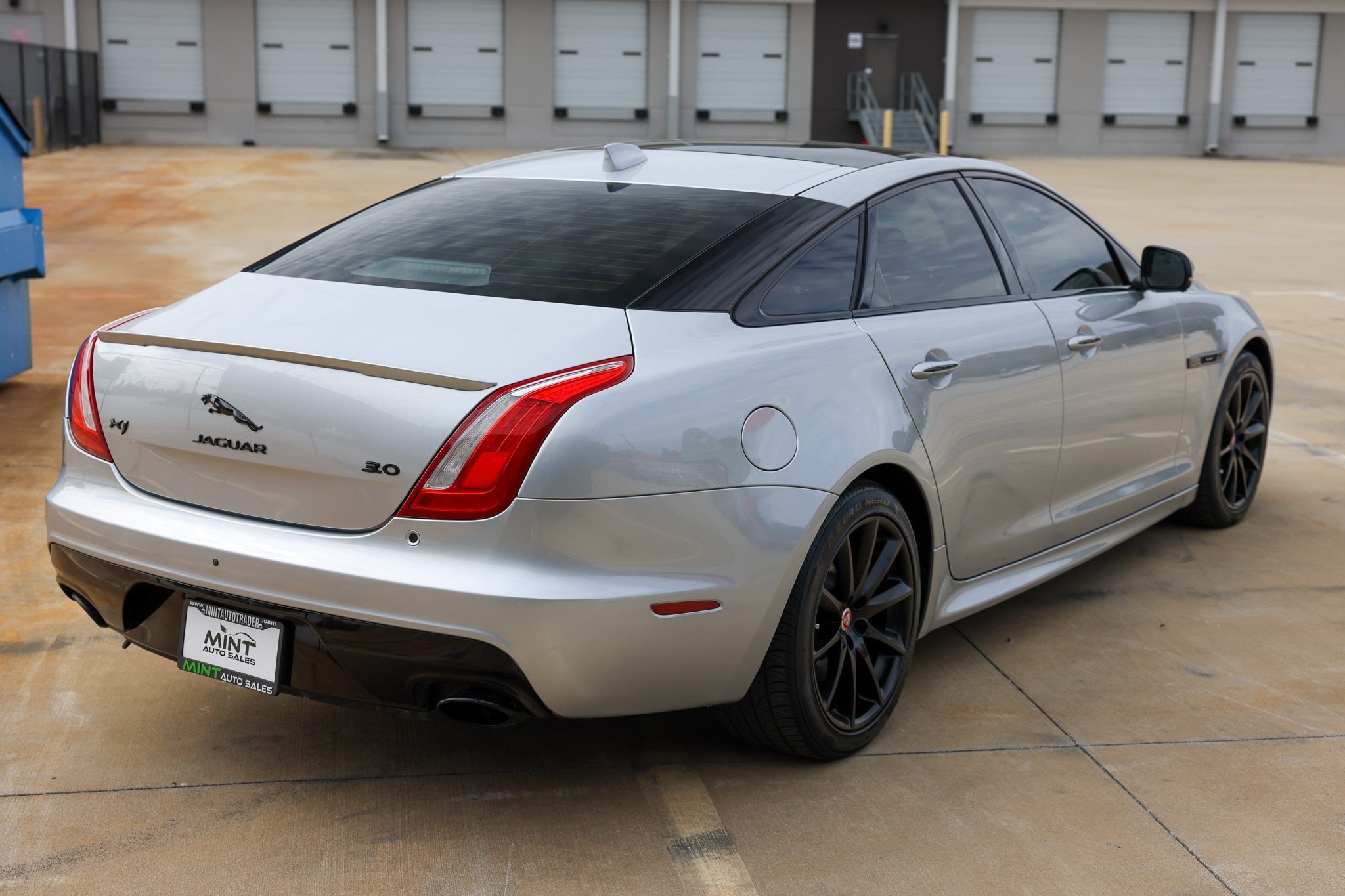 2019 Jaguar XJ R-Sport - Photo 16