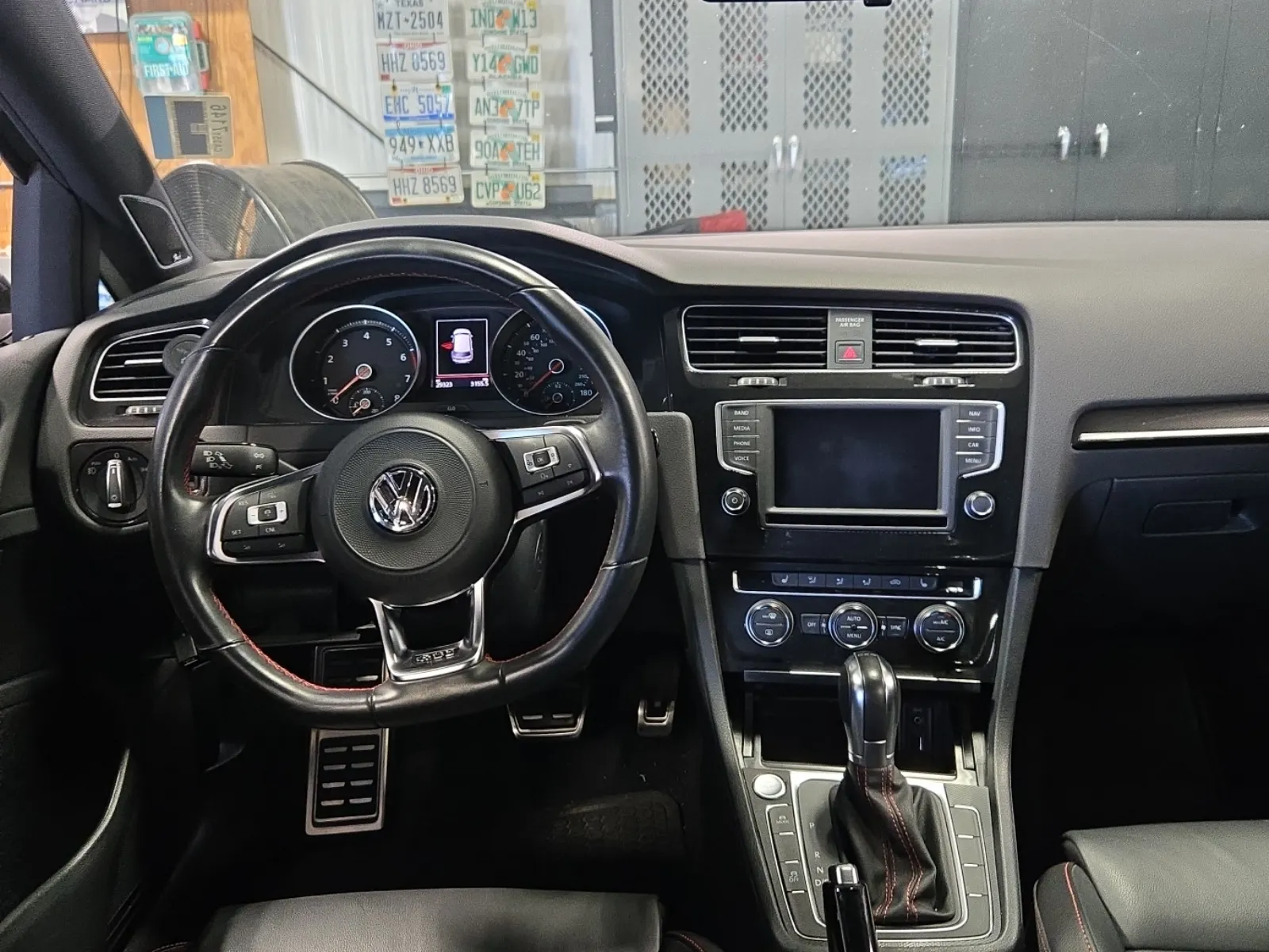 2017 Volkswagen Golf GTI Autobahn photo 2