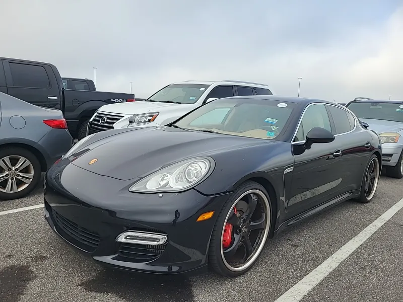 2011 Porsche Panamera Turbo's photo