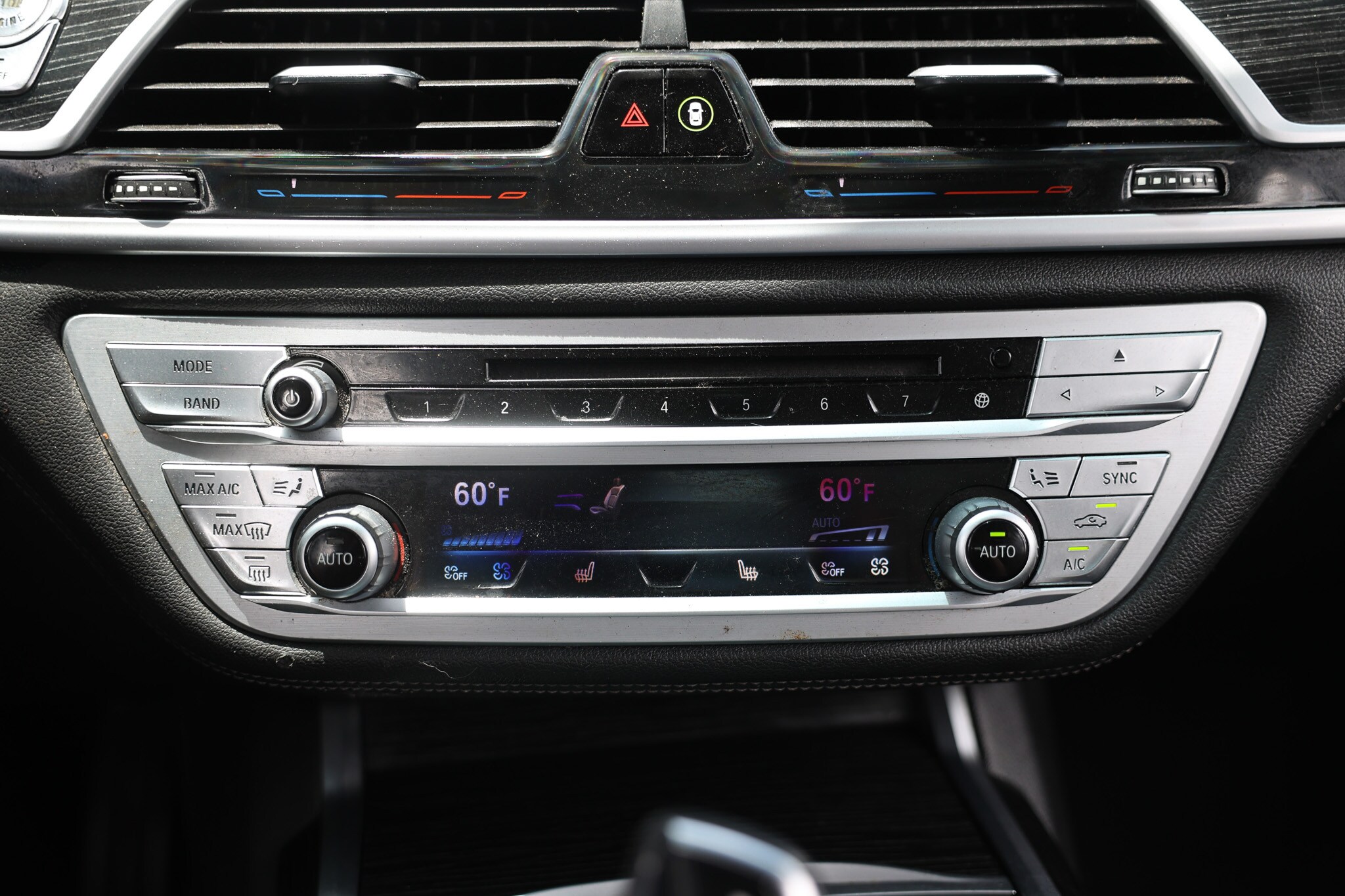 2019 BMW 7 Series 740i - Photo 38