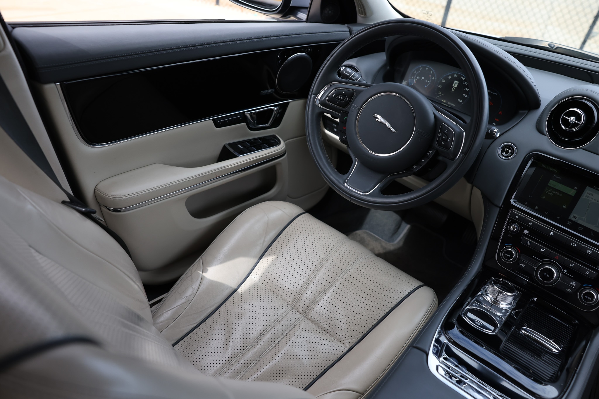 2019 Jaguar XJ R-Sport - Photo 25