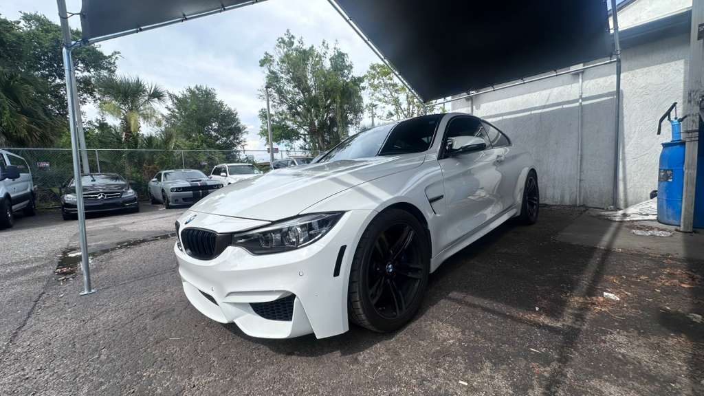 2020 BMW M4 -'s photo