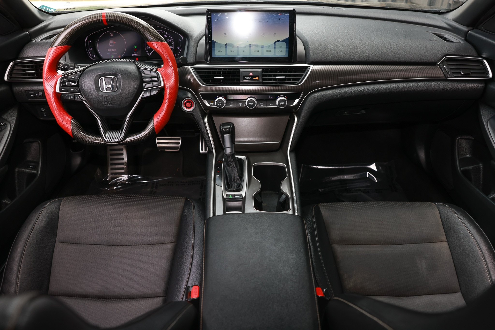 View vehicle photo 2