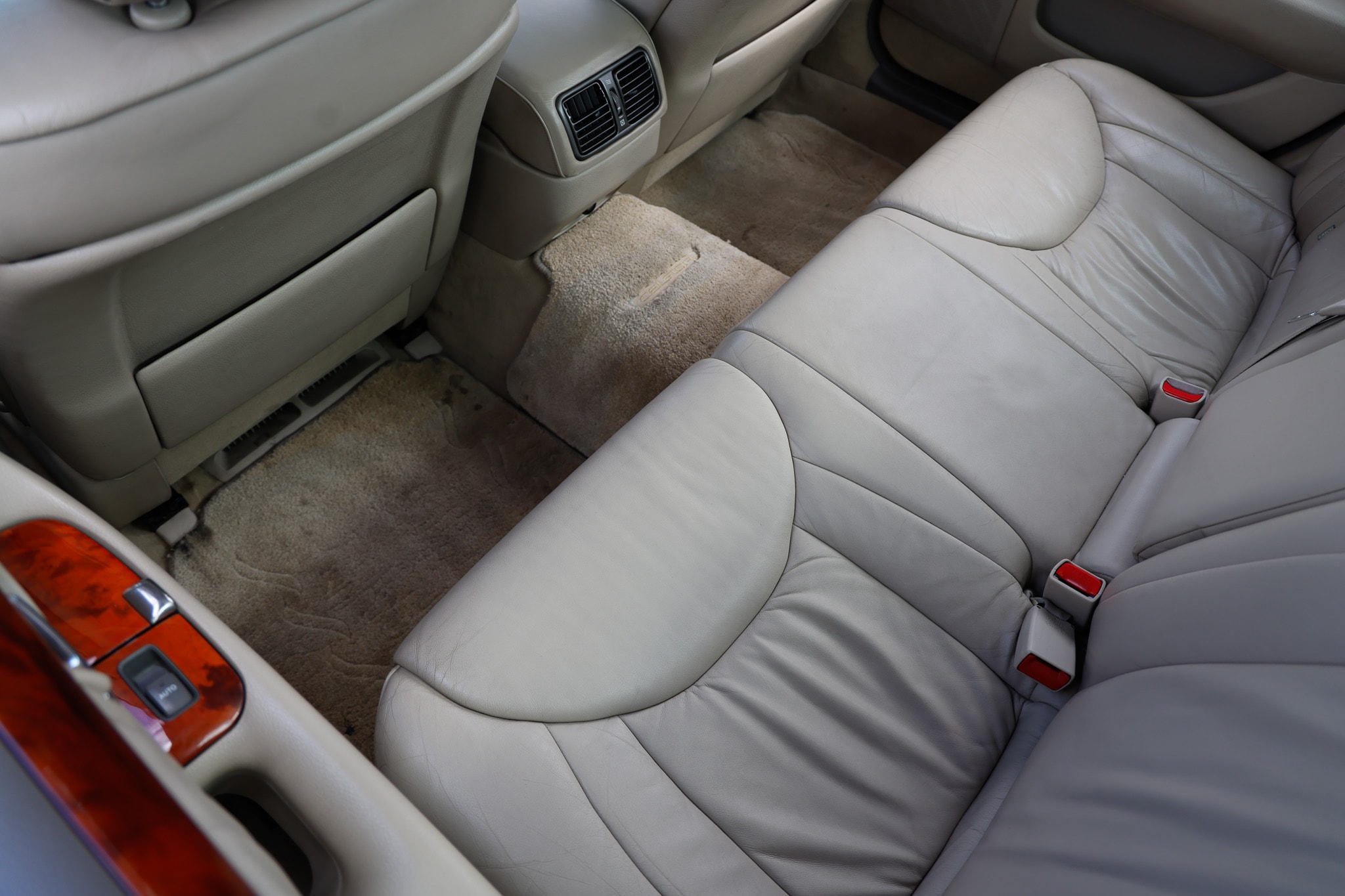 2000 Toyota Celsior JDM car for sale — photo 15 of 25