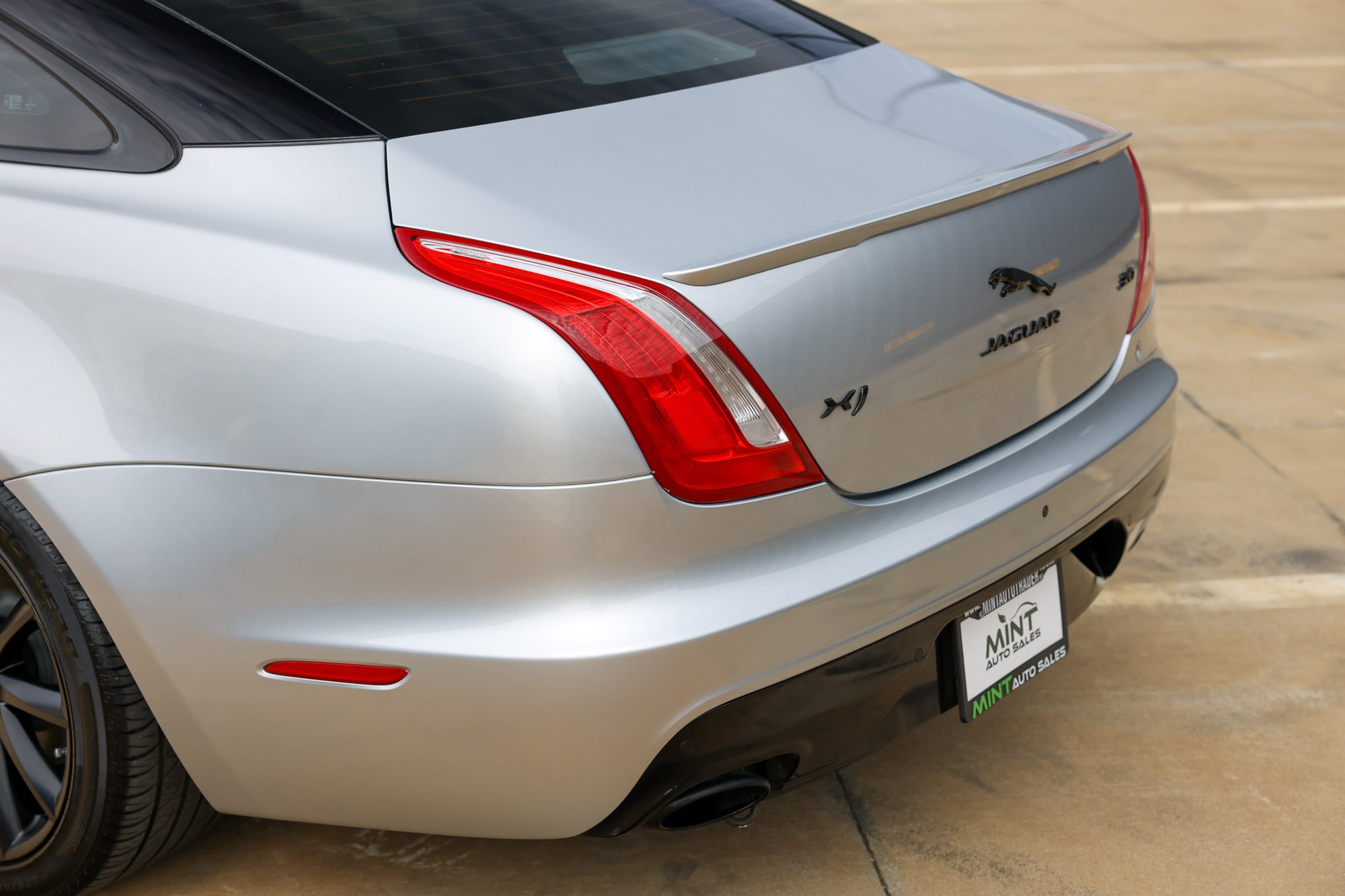 2019 Jaguar XJ R-Sport - Photo 48