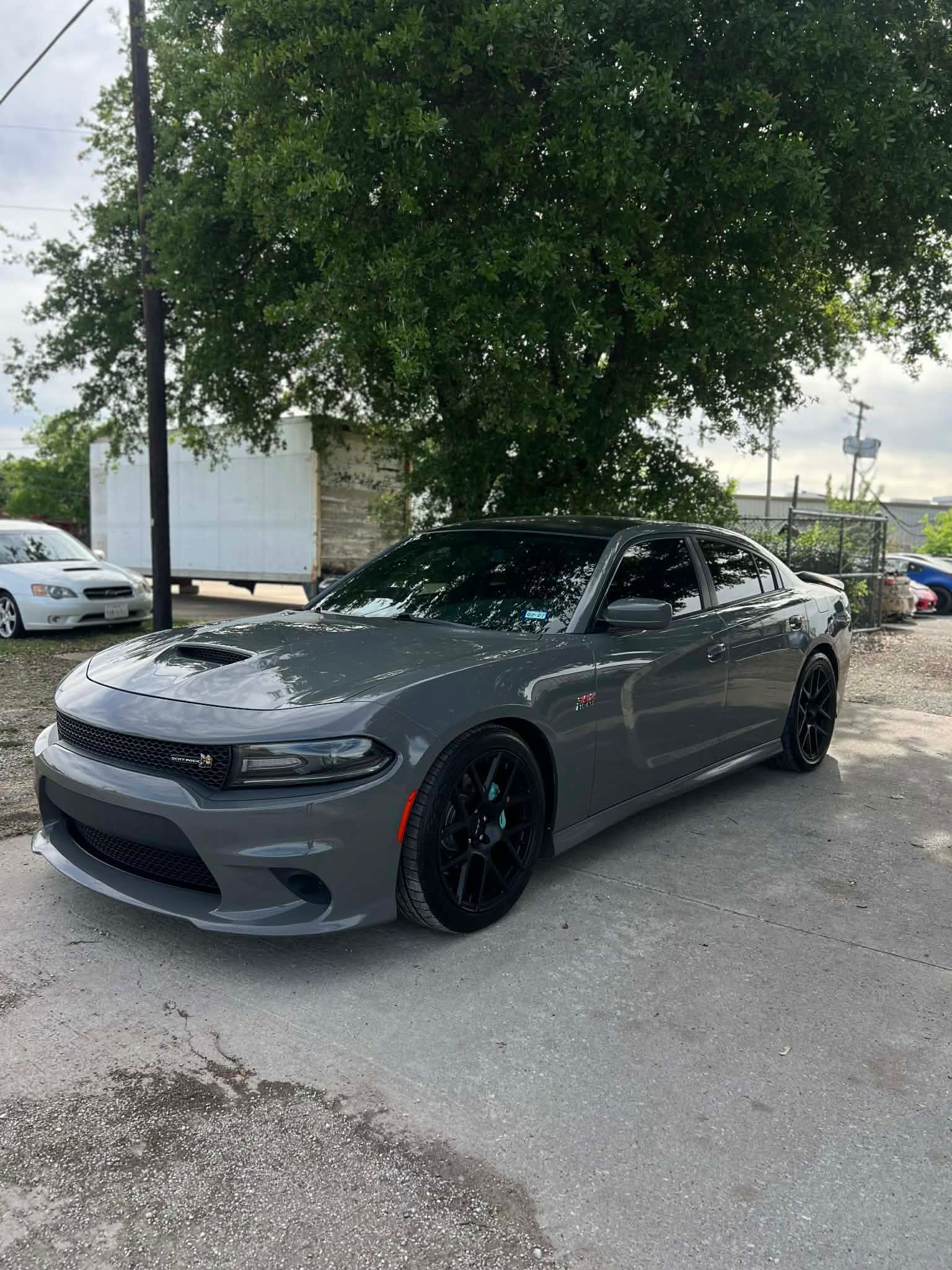 Gray 2018 Dodge Charger R/T Scat Pack RWD Sedan Rear-Wheel Drive 8-Speed Automatic