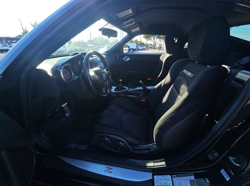 2010 Nissan 370Z Nismo photo 2