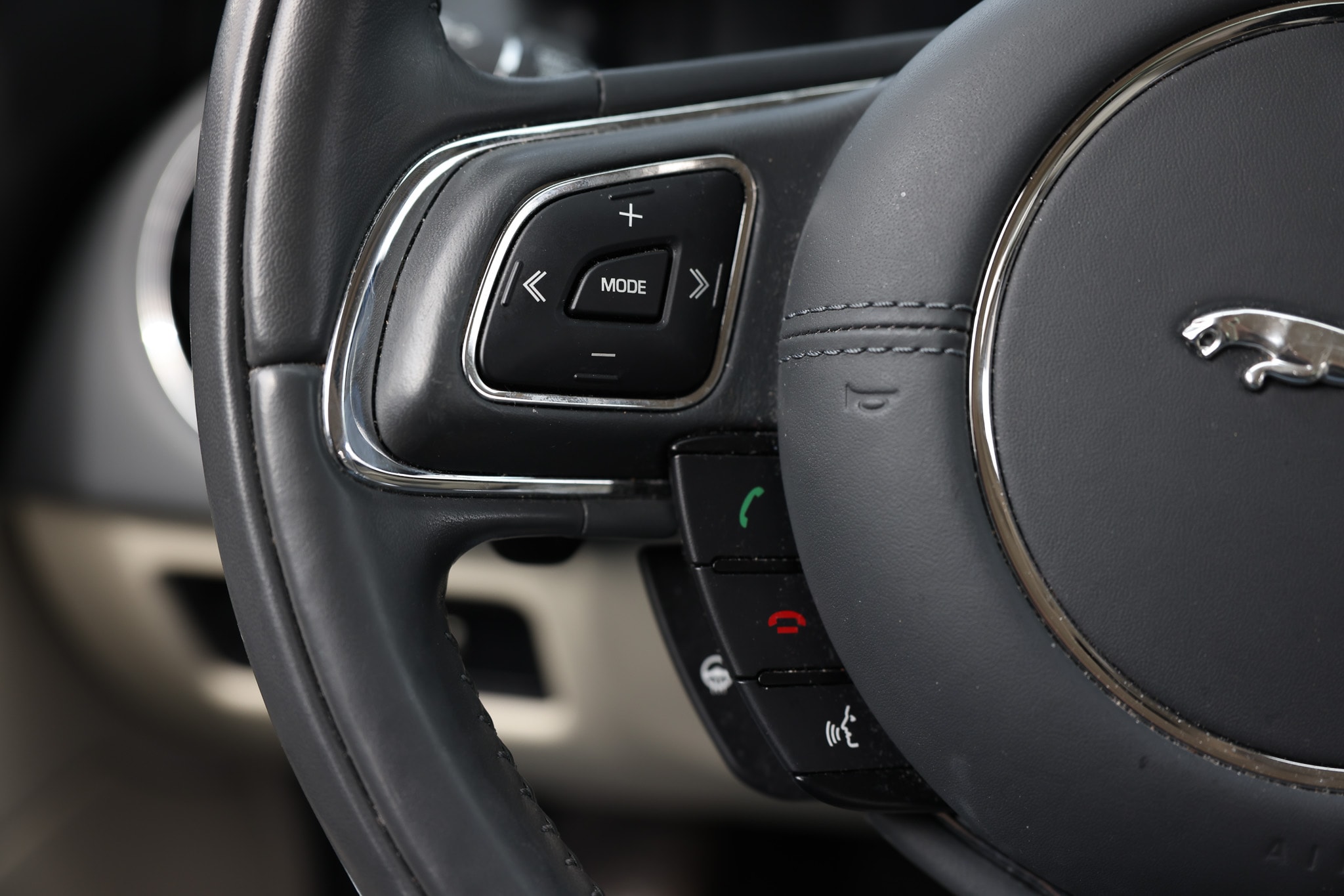 2019 Jaguar XJ R-Sport - Photo 31