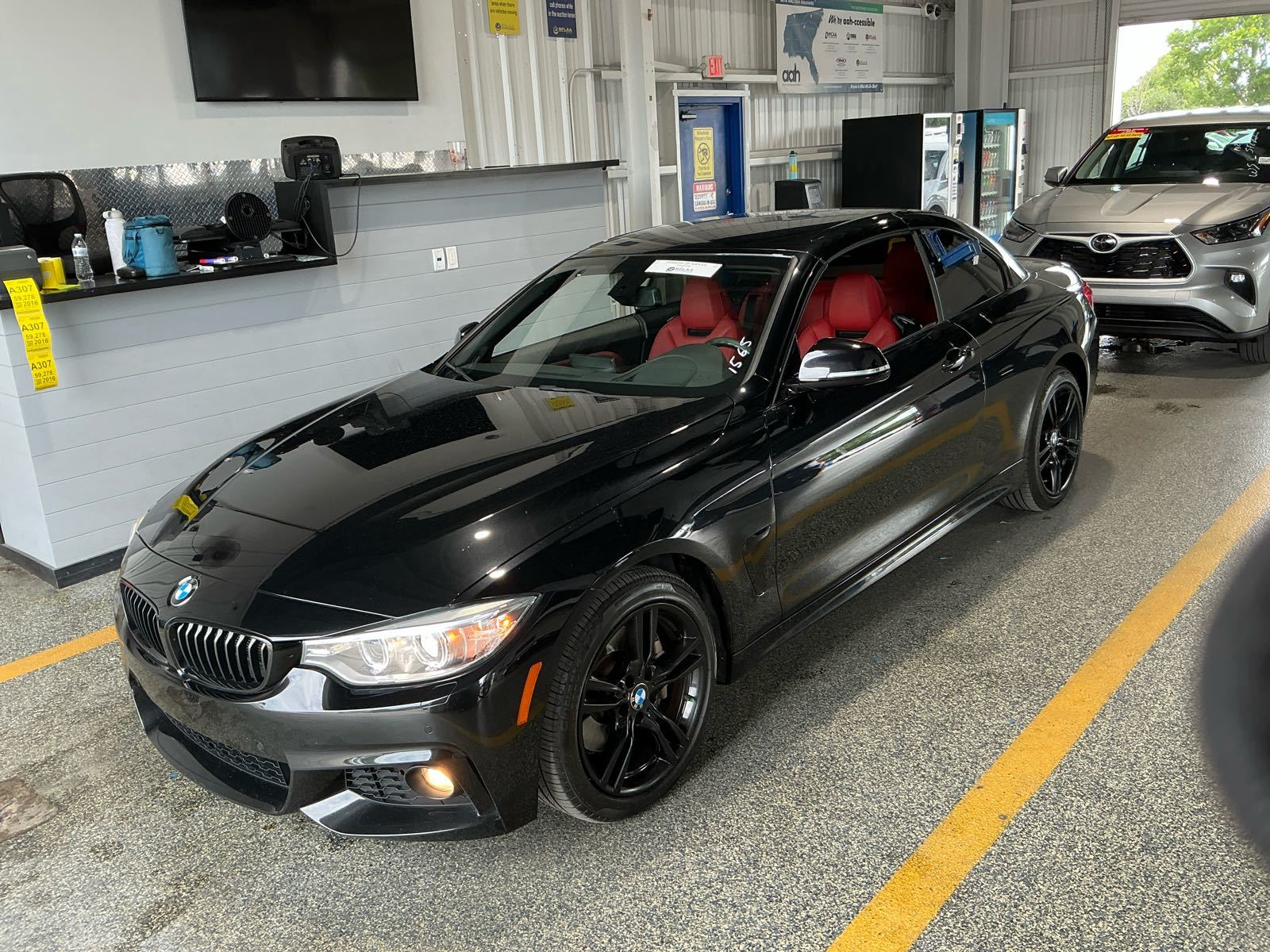 2016 BMW 4 Series 435i xDive Convertible's photo