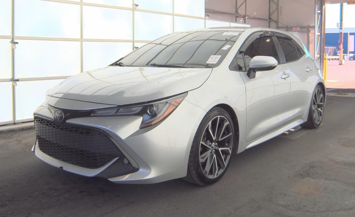 2019 Toyota Corolla Hatchback SE's photo