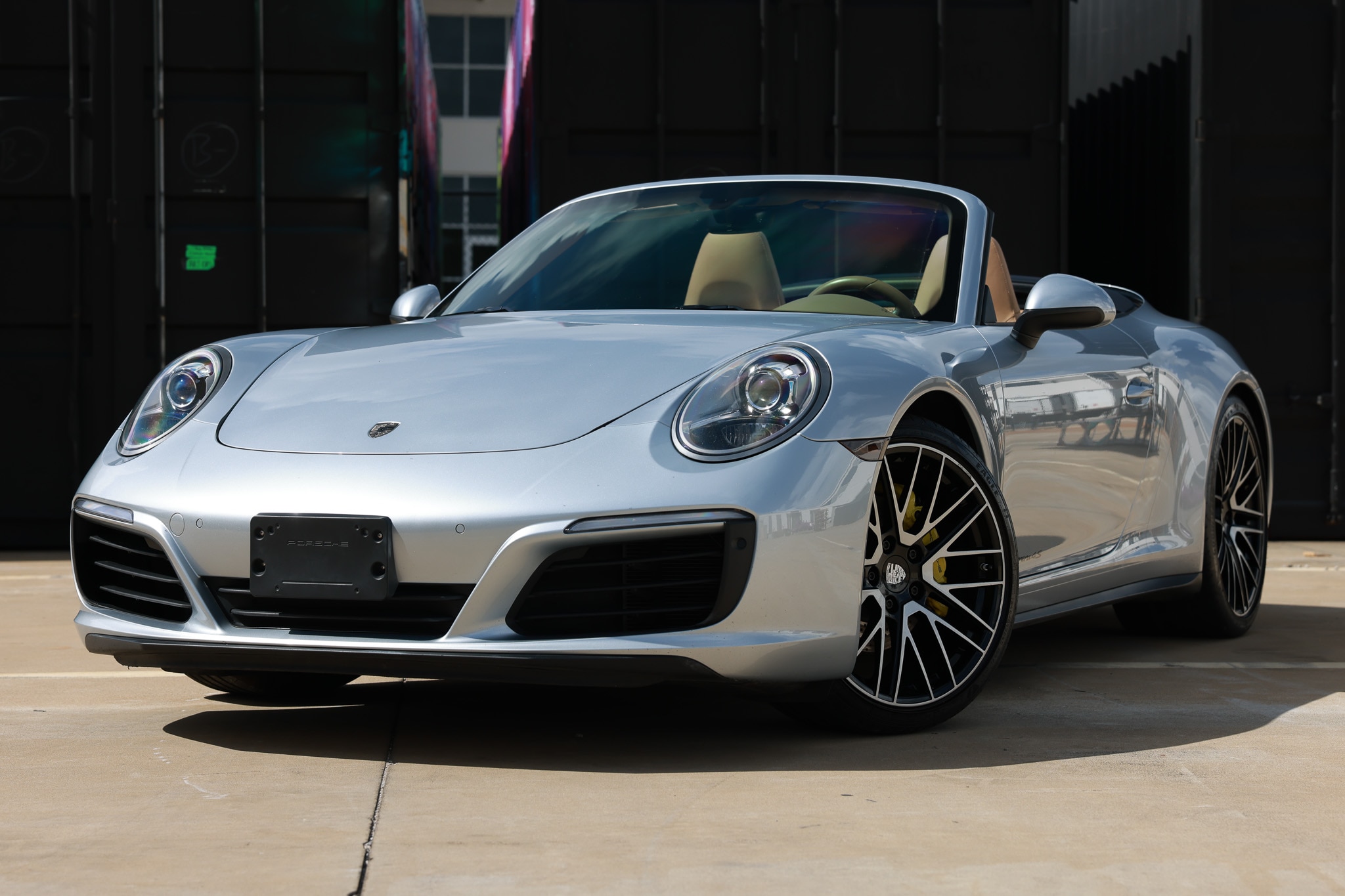 2017 Porsche 911 Carrera 4 Cabriolet's photo