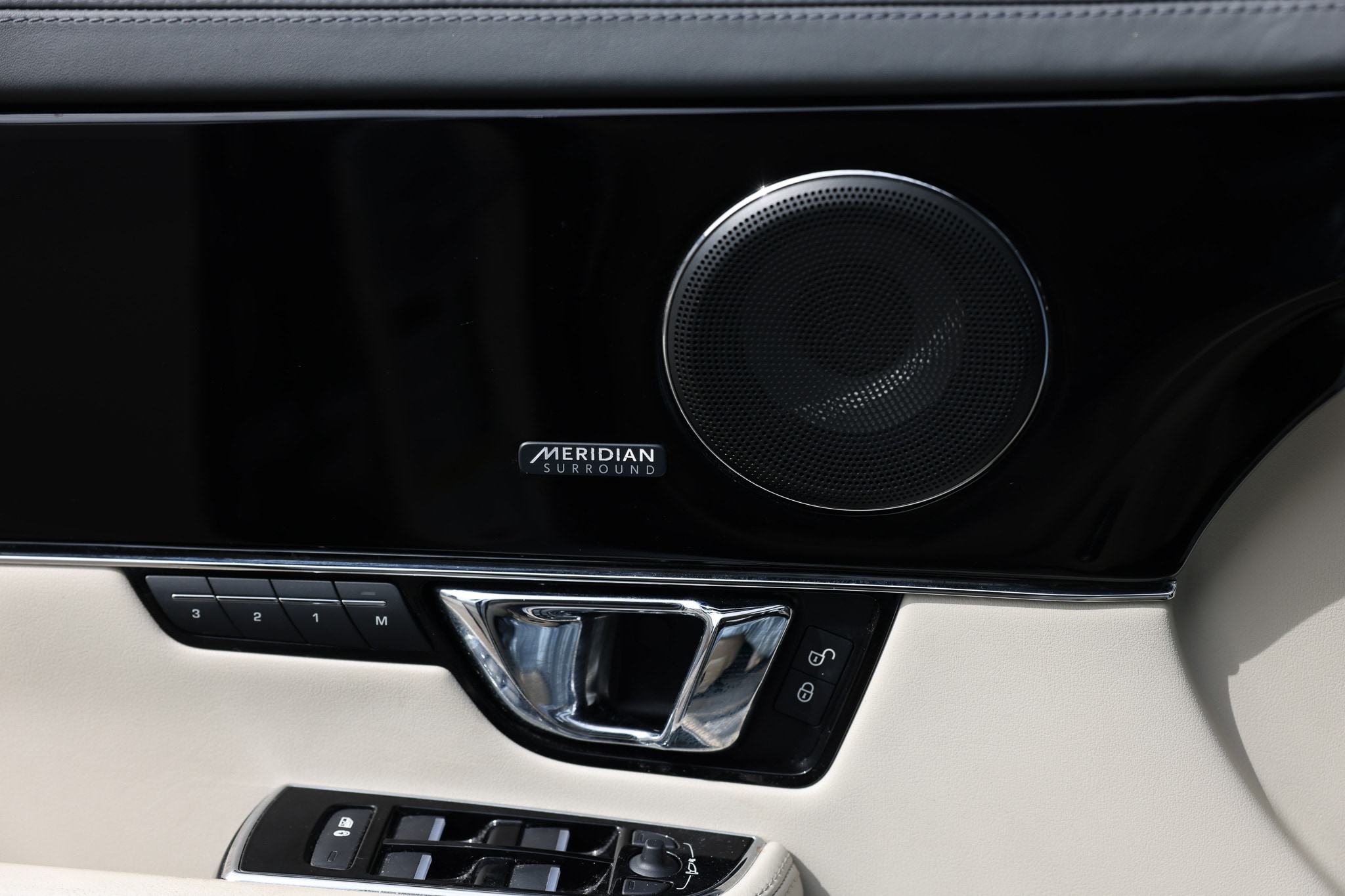 2019 Jaguar XJ R-Sport - Photo 50