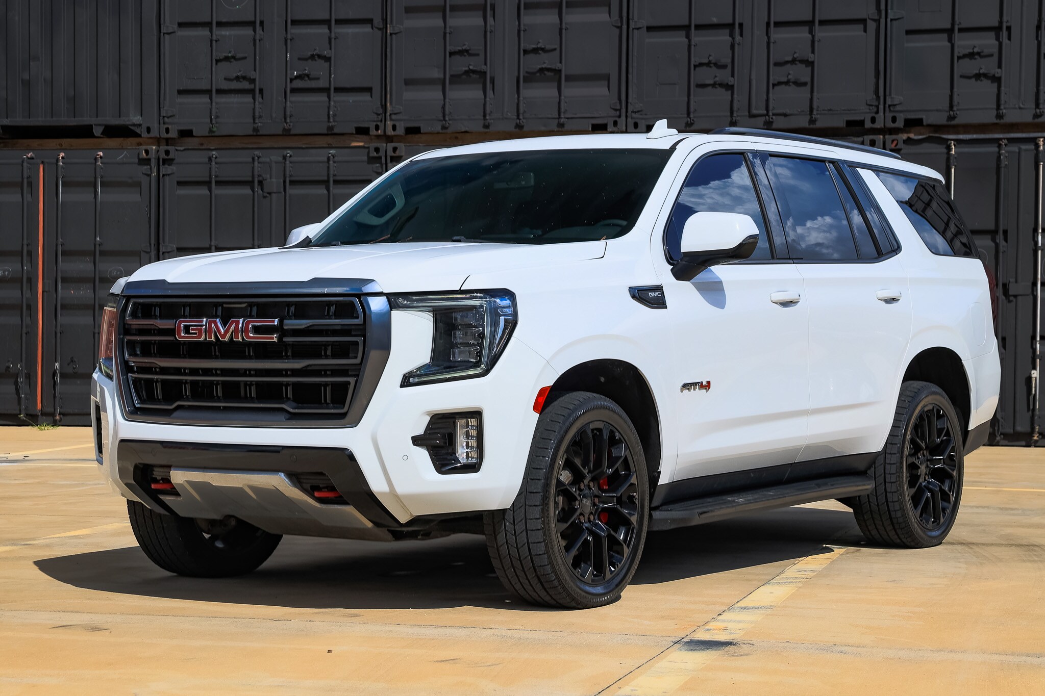 2022 Gmc Yukon AT4 photo 3
