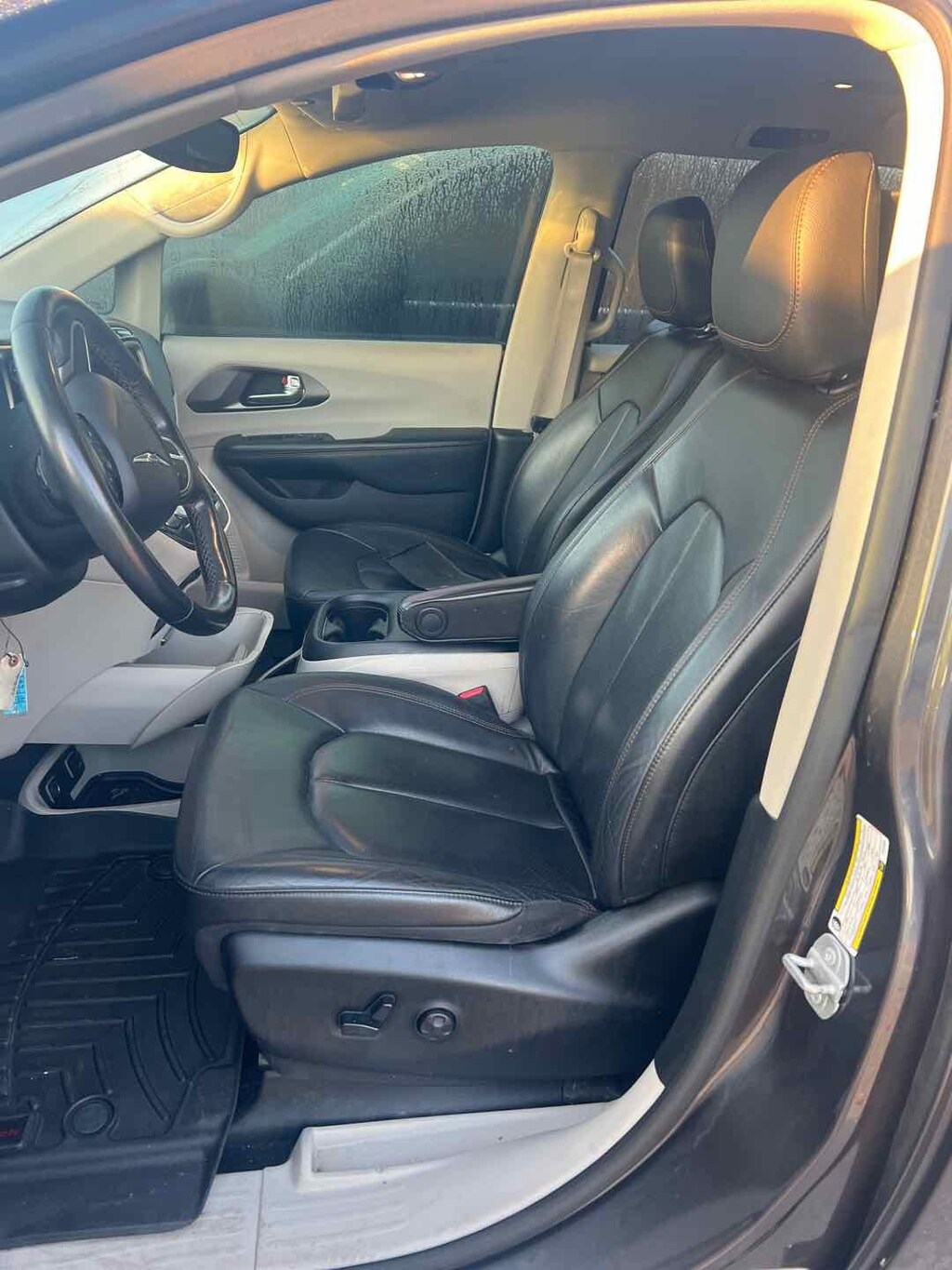 Used 2020 Chrysler Pacifica For Sale at Mint Auto Sales VIN