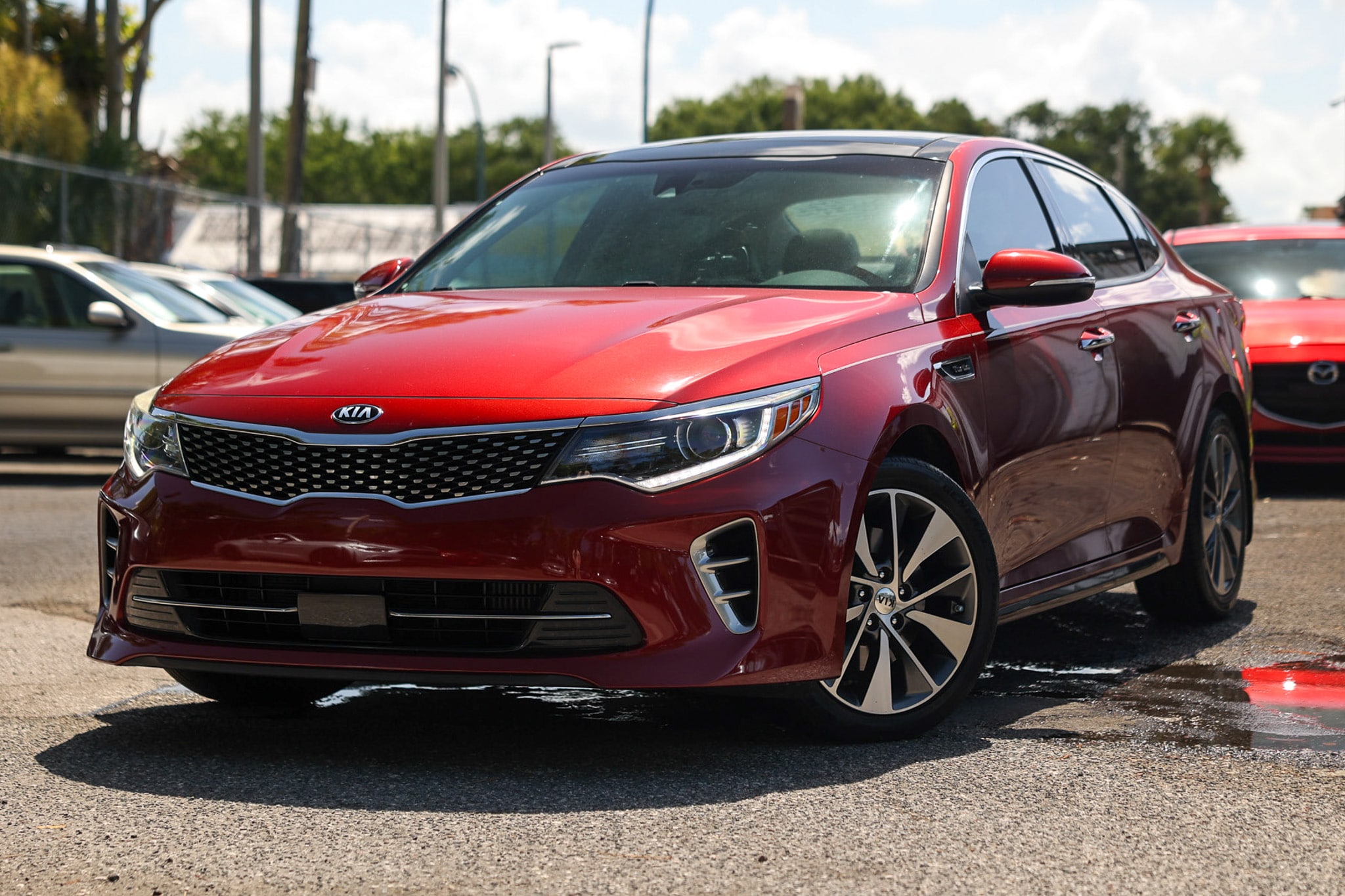 Red 2016 Kia Optima Sedan Front-Wheel Drive 6-Speed Automatic