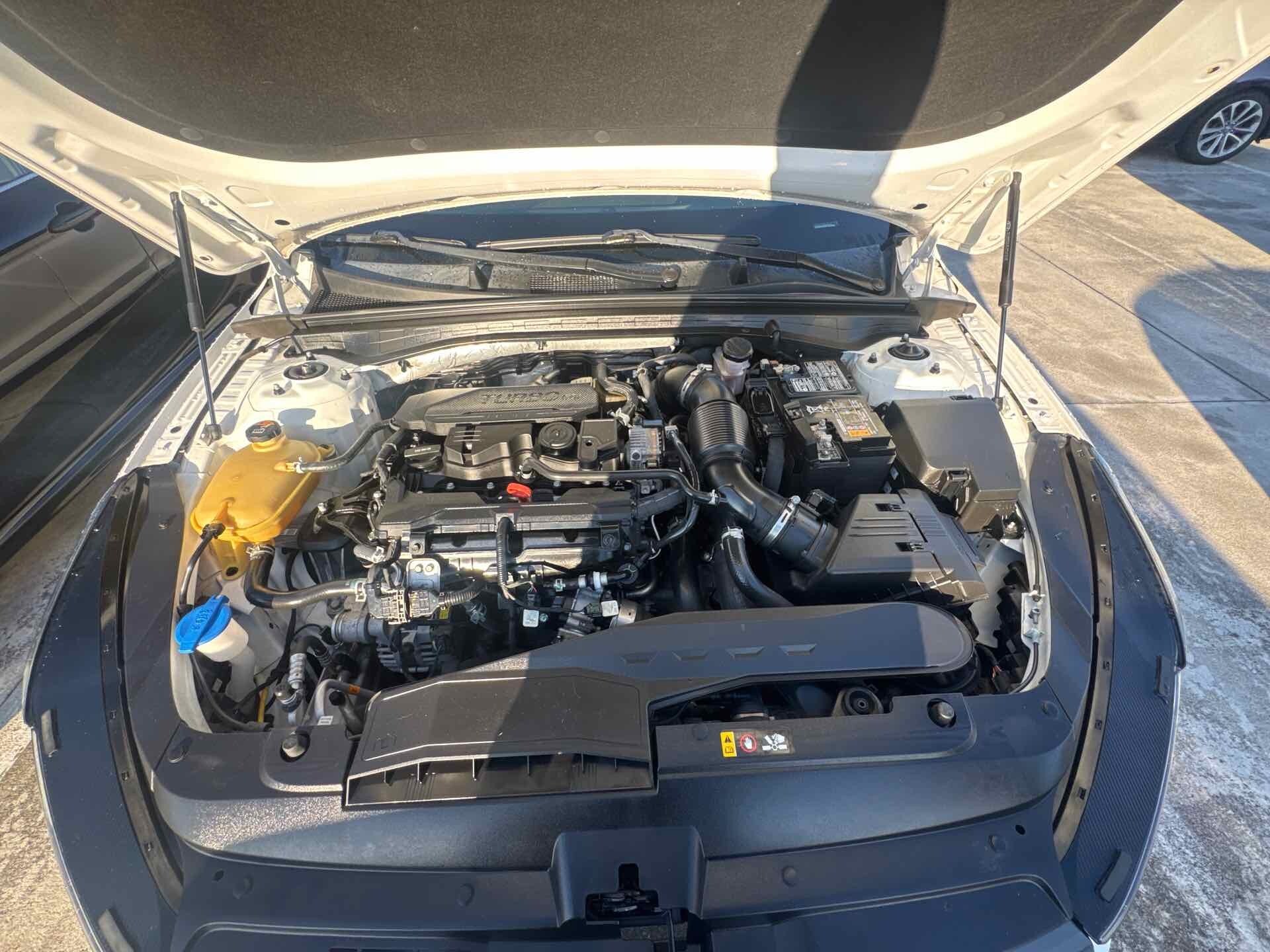 2022 Kia K5 GT-Line photo 2