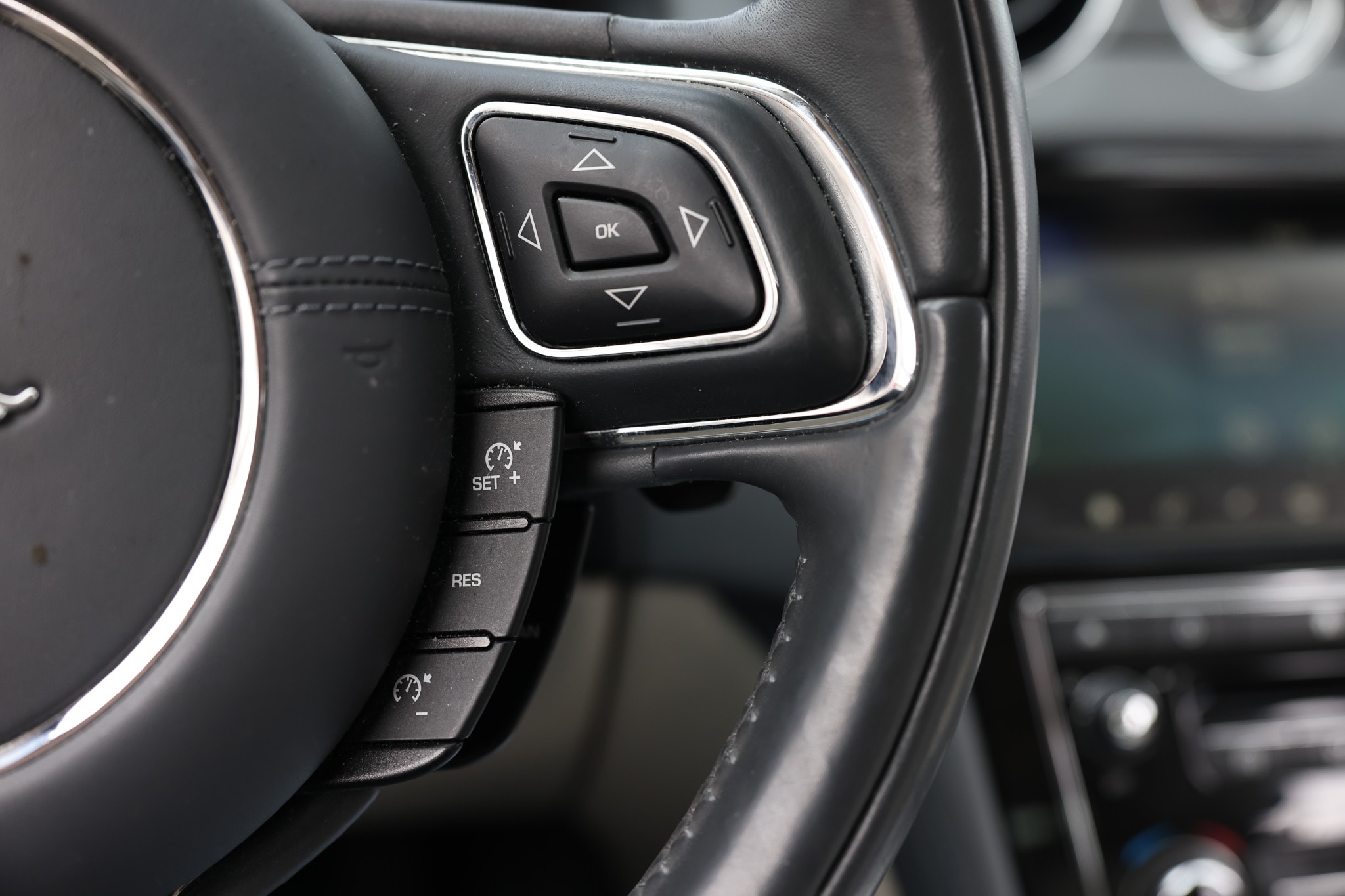2019 Jaguar XJ R-Sport - Photo 32