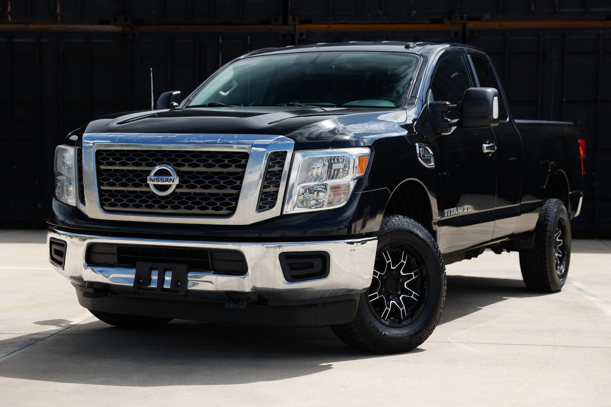 Black 2017 Nissan Titan Pickup Truck 6-Speed Automatic