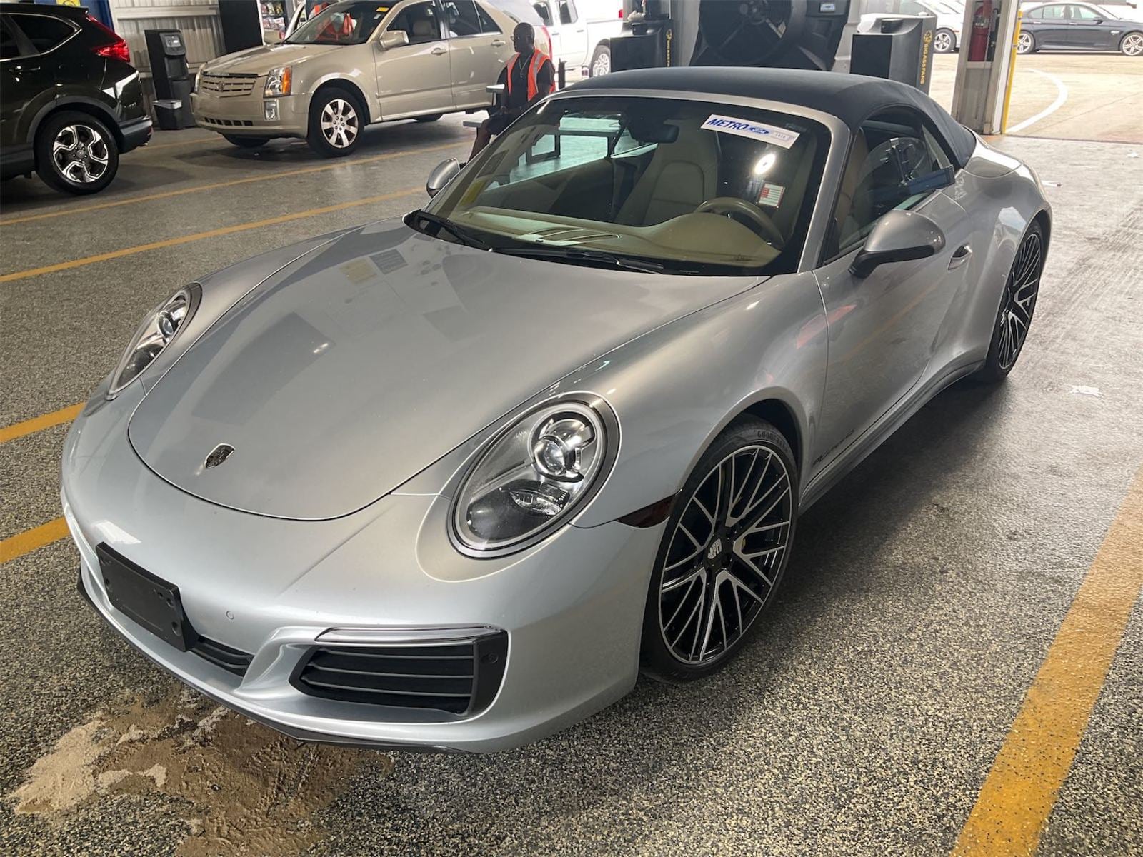 2017 Porsche 911 Carrera 4 Cabriolet's photo