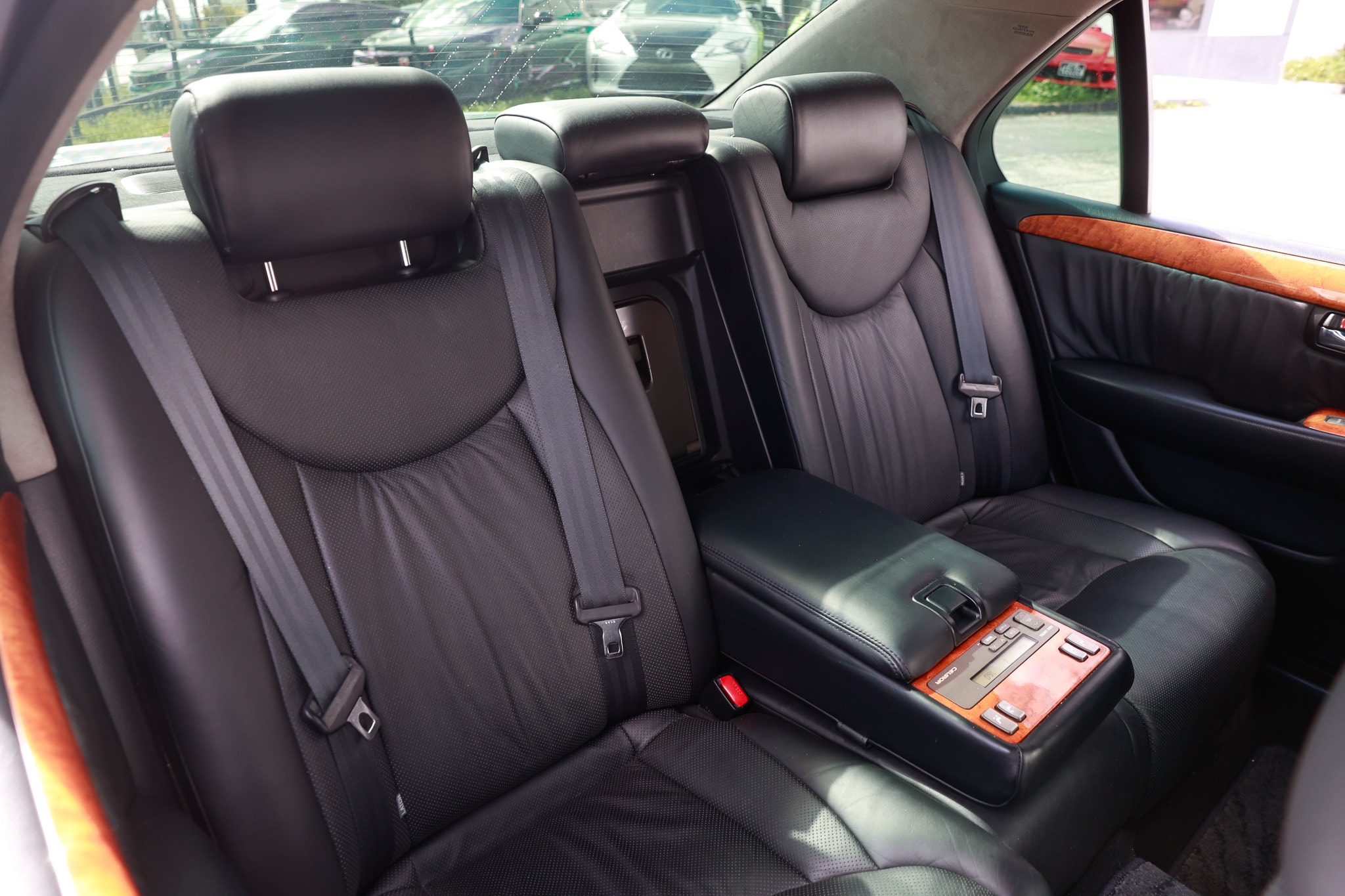 2000 Toyota Celsior JDM car for sale — photo 8 of 25