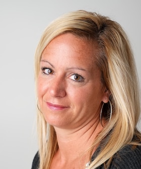 Staff member Danielle Sackett from ID_43ed8e794ccd