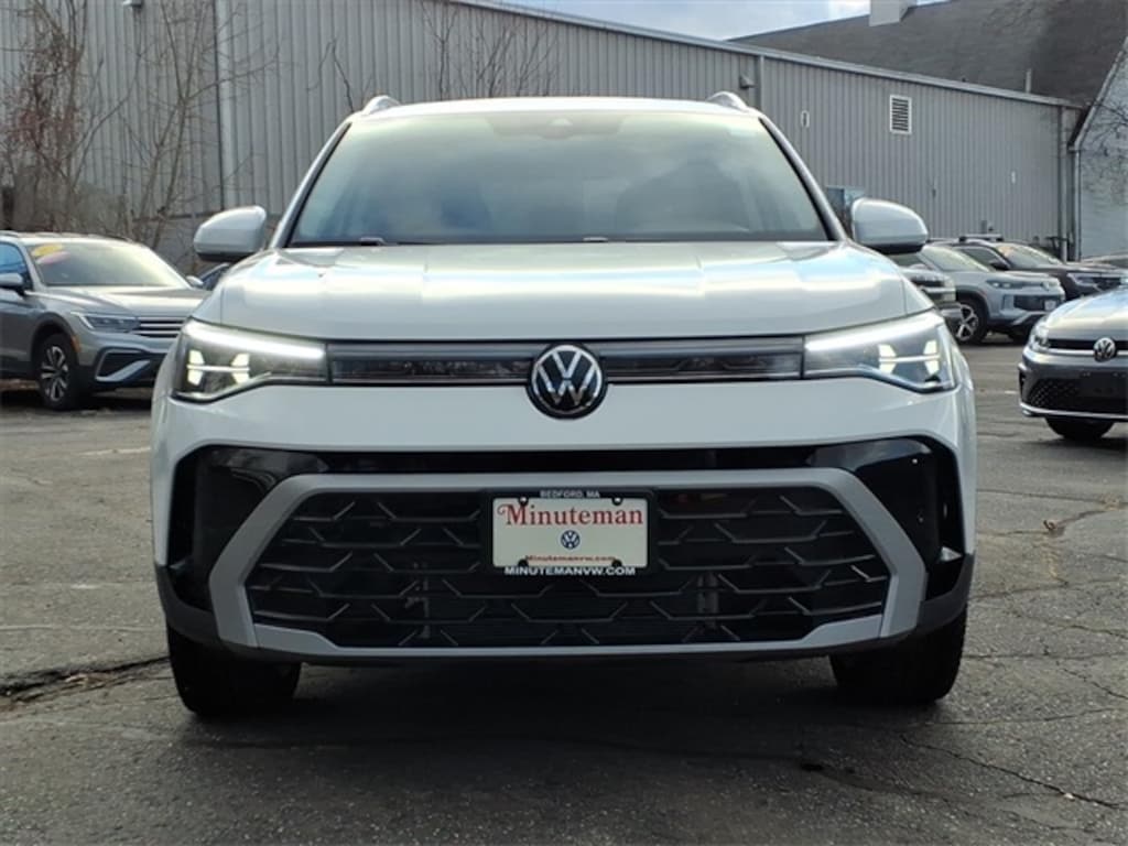 New 2026 Volkswagen Taos 1.5T SEL SUV