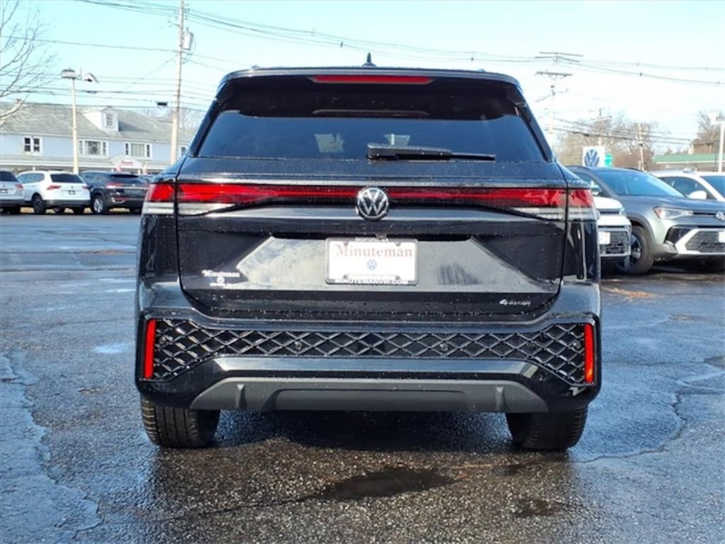New 2026 Volkswagen Tiguan 2.0T SE R-Line Black SUV