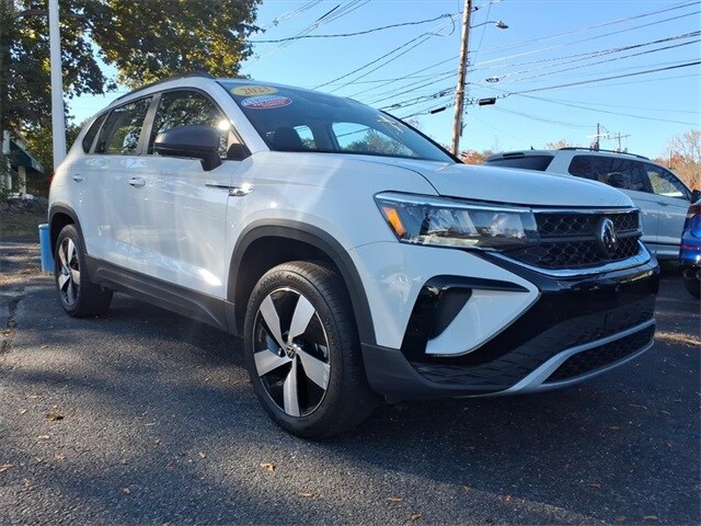 2023 Volkswagen Taos S photo 3