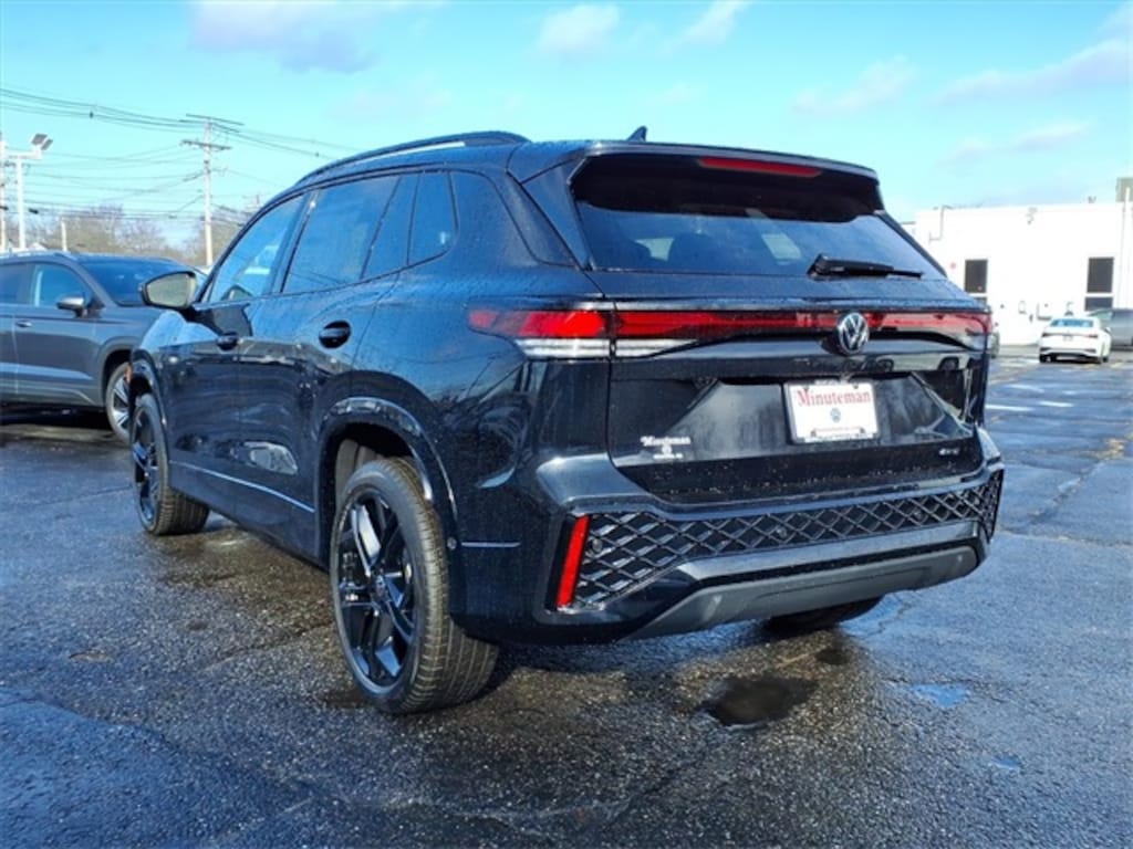 New 2026 Volkswagen Tiguan 2.0T SE R-Line Black SUV