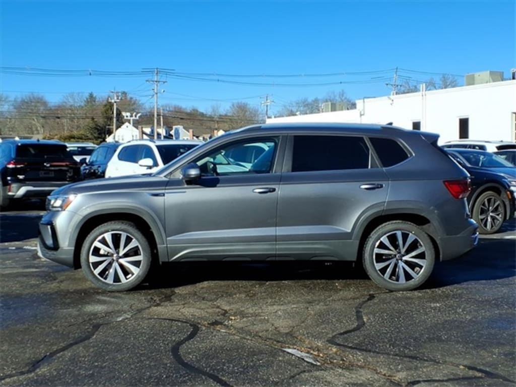 Certified 2022 Volkswagen Taos 1.5T SE SUV