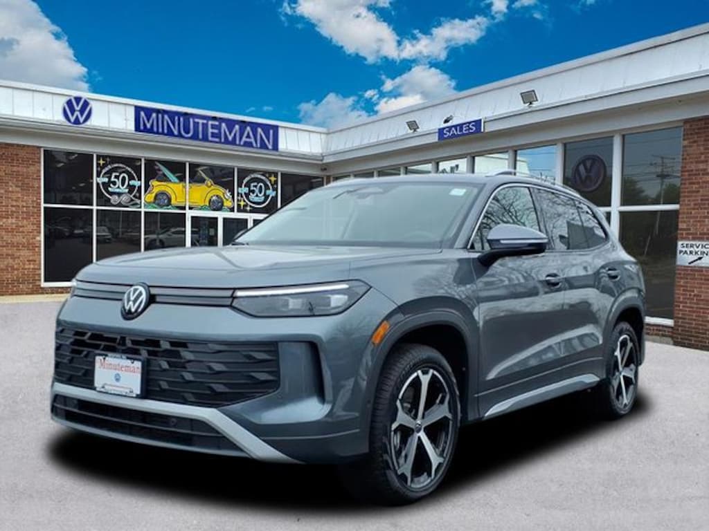 New 2026 Volkswagen Tiguan 2.0T SE SUV