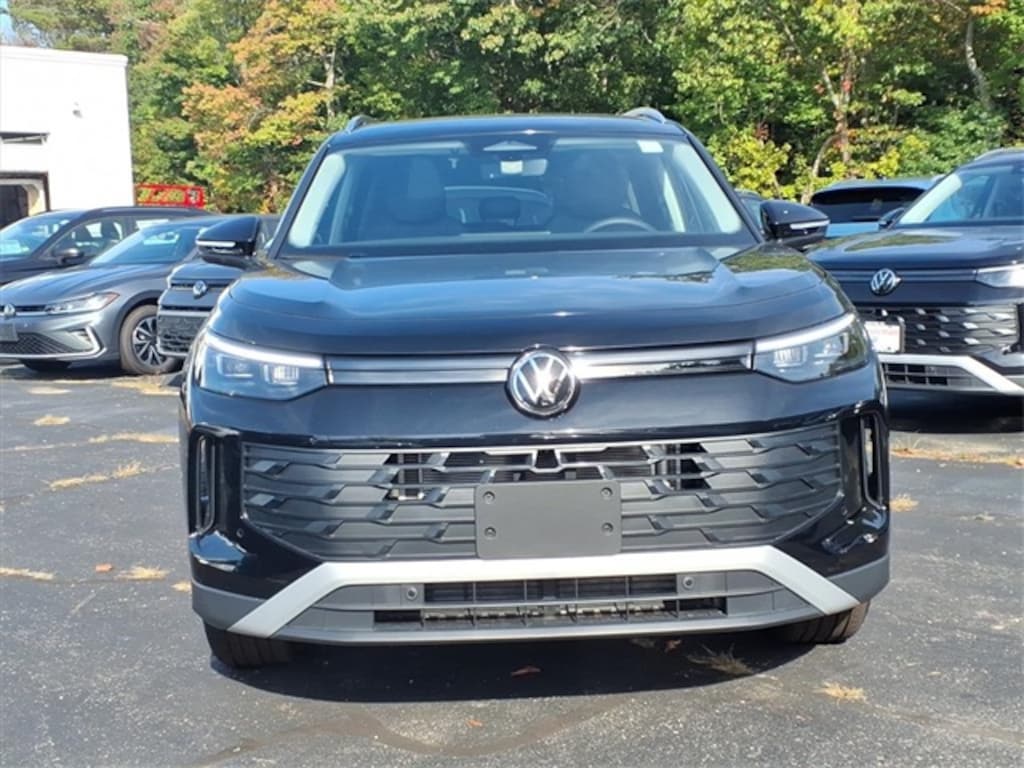 New 2025 Volkswagen Tiguan 2.0T SE SUV