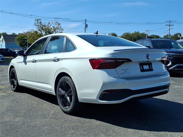 2023 Volkswagen Jetta 1.5T SE photo 4
